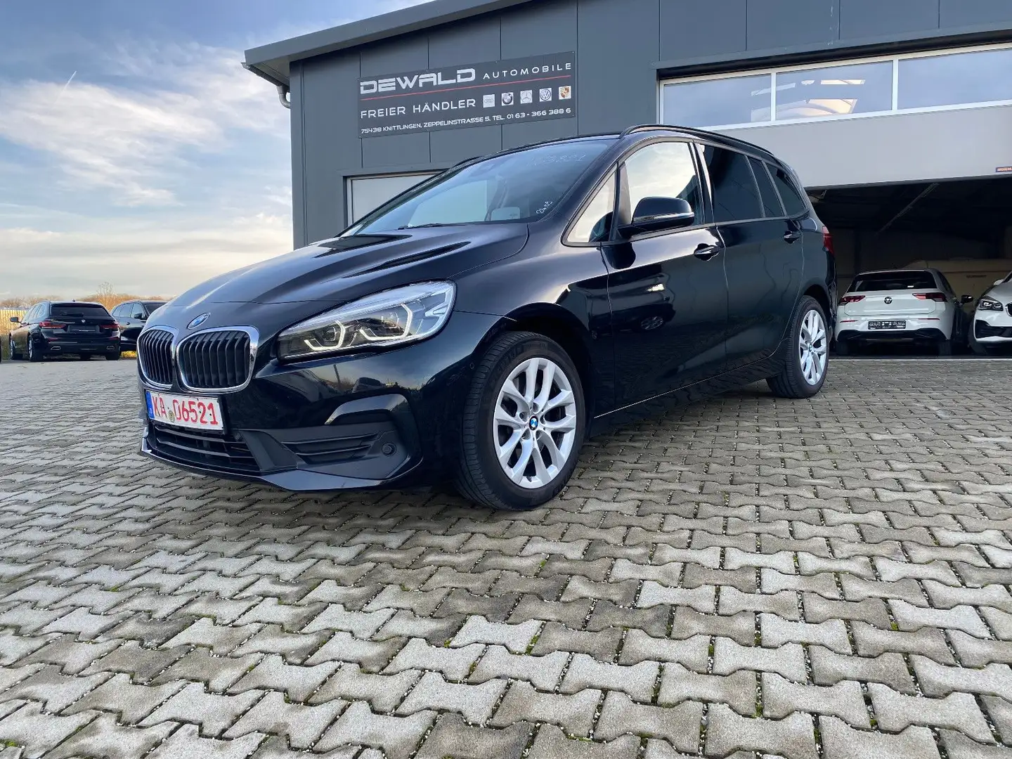 BMW 218 Gran Tourer 218 d Advantage SP-SITZE/KAMERA Schwarz - 1