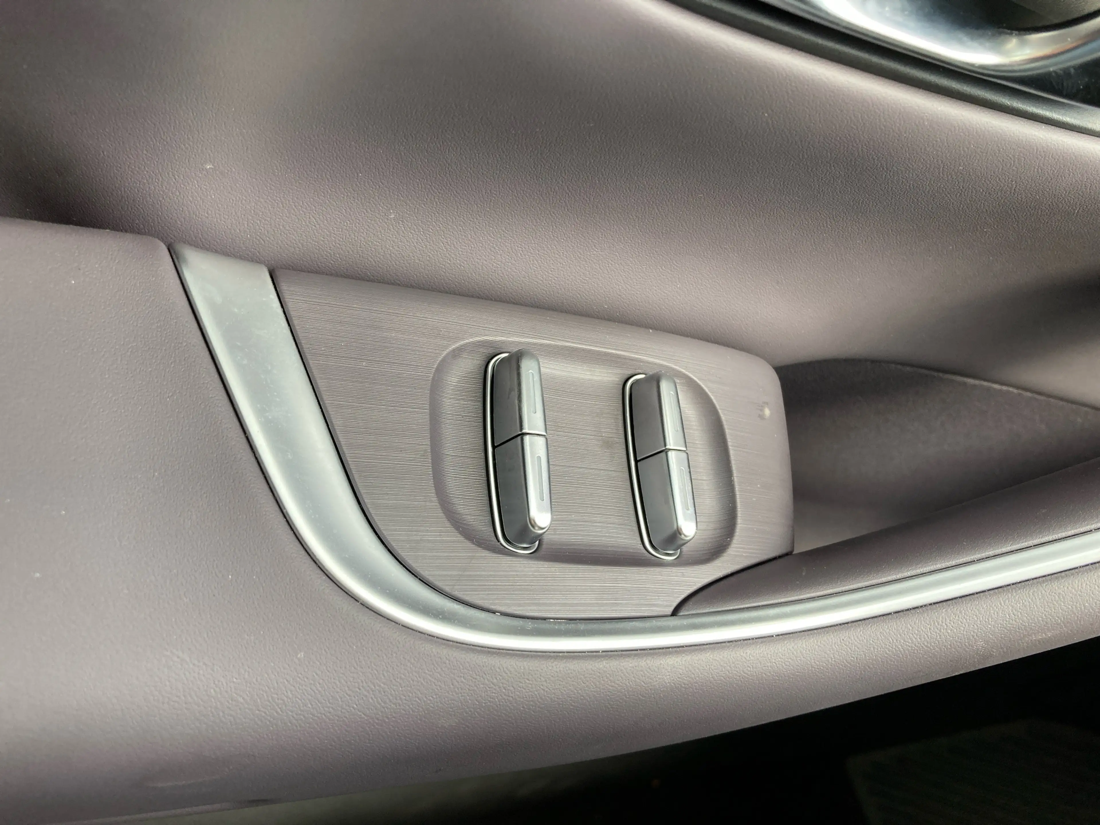 Leapmotor C10 69 W BEV Design ACC+LED+Navi+Pano+SD+SHZ+LM — photo 13