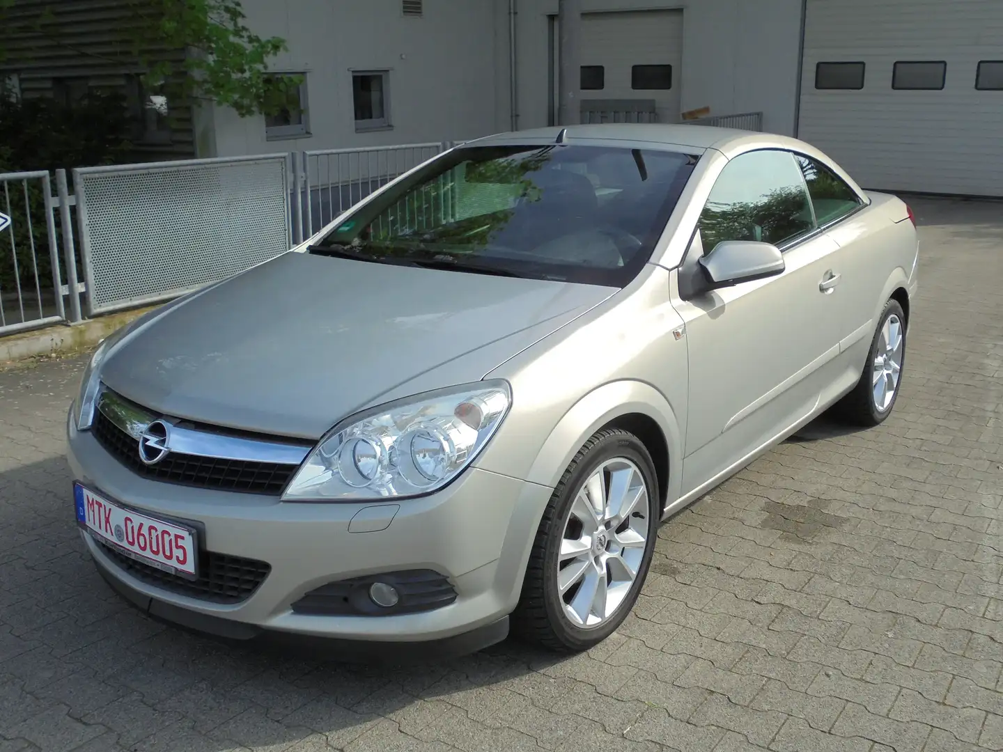 Opel Astra Twin Top 1.8 Cosmo Silber - 1
