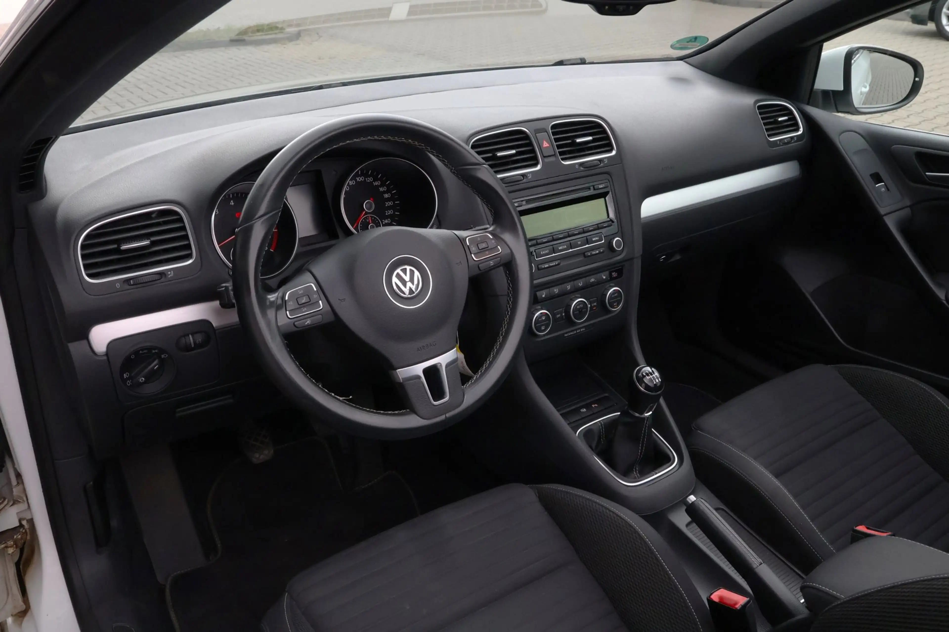 Volkswagen Golf Cabriolet 1.4 TSI CUP | XENON - LED | Charleston | Stoelverw — photo 2