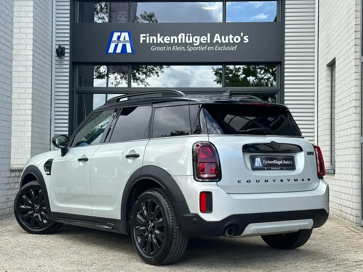 MINI Cooper Countryman 1.5 136 pk Black-Pack BTW |Camera |Leder |Sfeer |D Zilver - 2