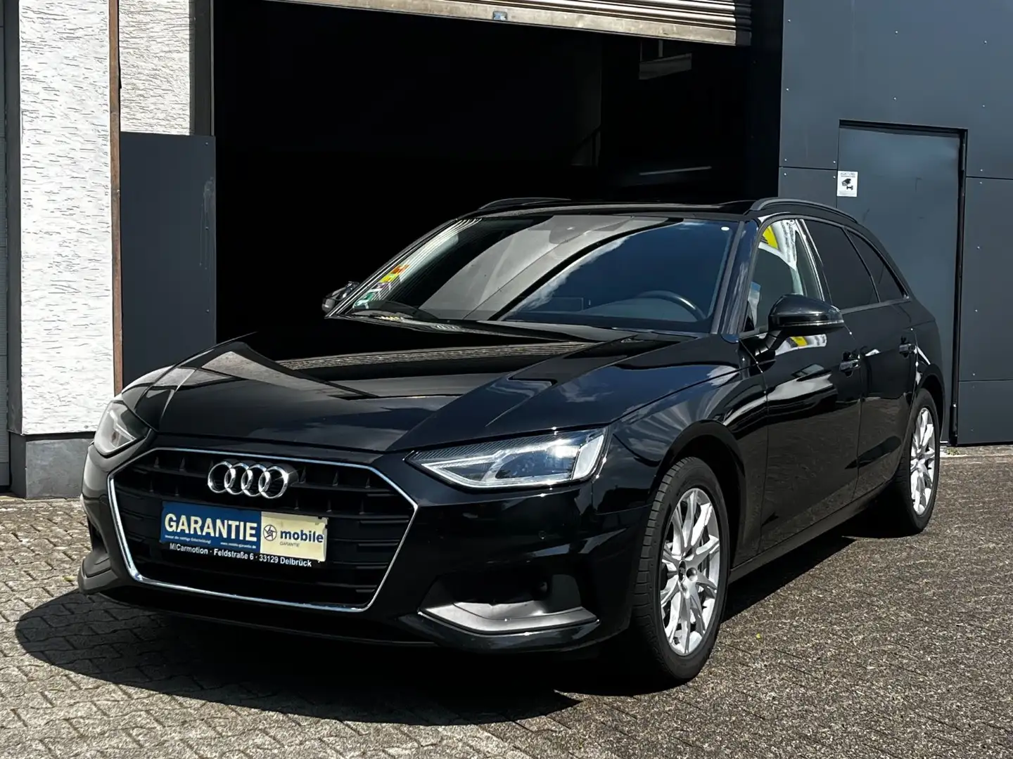 Audi A4 Avant 40 TDI MwSt. ausweisbar/ PreSense/ AHK Noir - 1