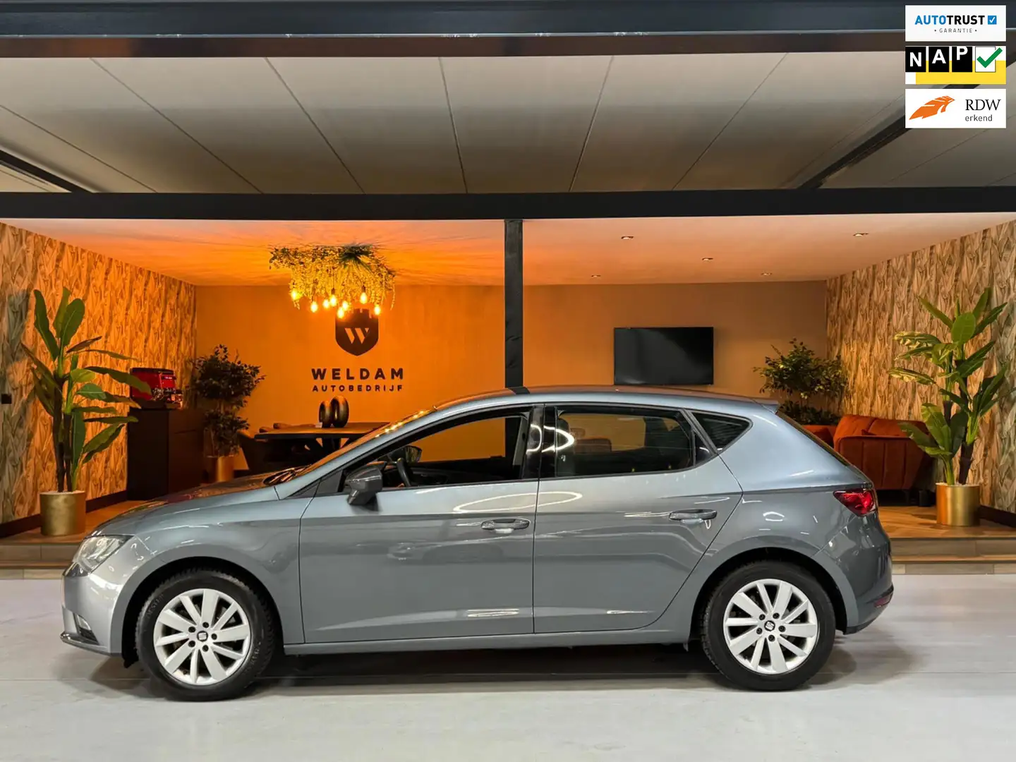 SEAT Leon 1.2 TSI Reference NAP Trekhaak Cruise Control Navi Grijs - 1