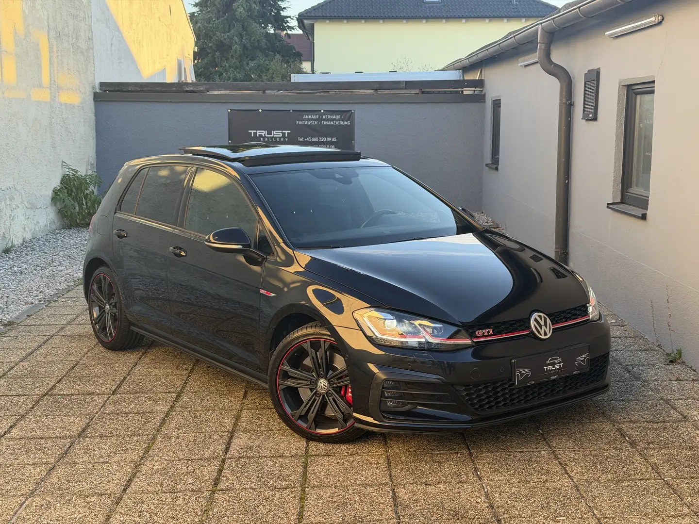 Volkswagen Golf GTI Performance 2,0 TSI DSG - 1