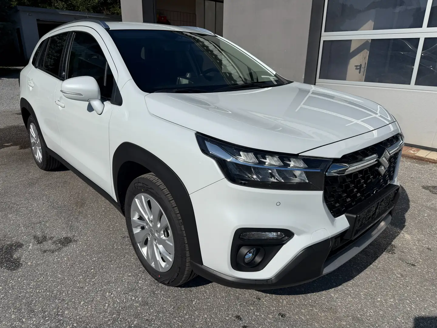 Suzuki S-Cross S-Cross 1,4 Hybrid ALLGRIP shine Aut. shine Weiß - 1