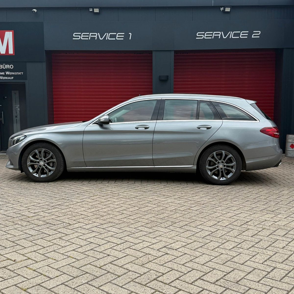 Mercedes-Benz C 250 Business plus Pano LED Navi Sitzheizung — photo 3