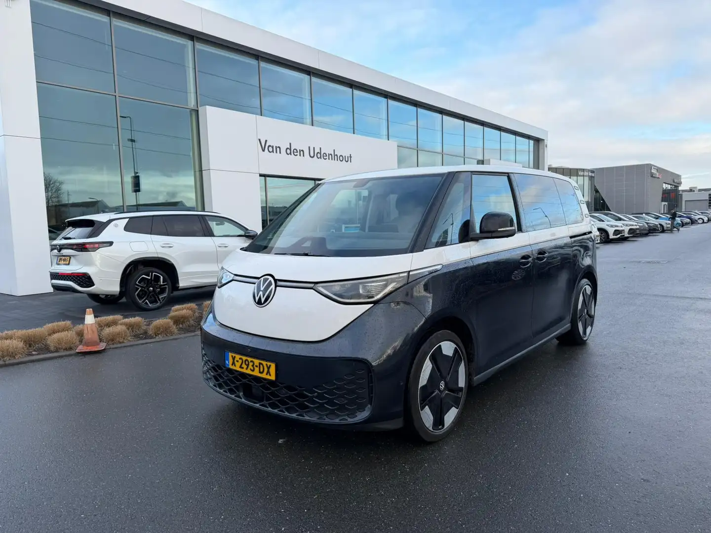 Volkswagen ID. Buzz L1H1 77kWh 204pk RWD 1st-Max / Wordt verwacht Bleu - 2