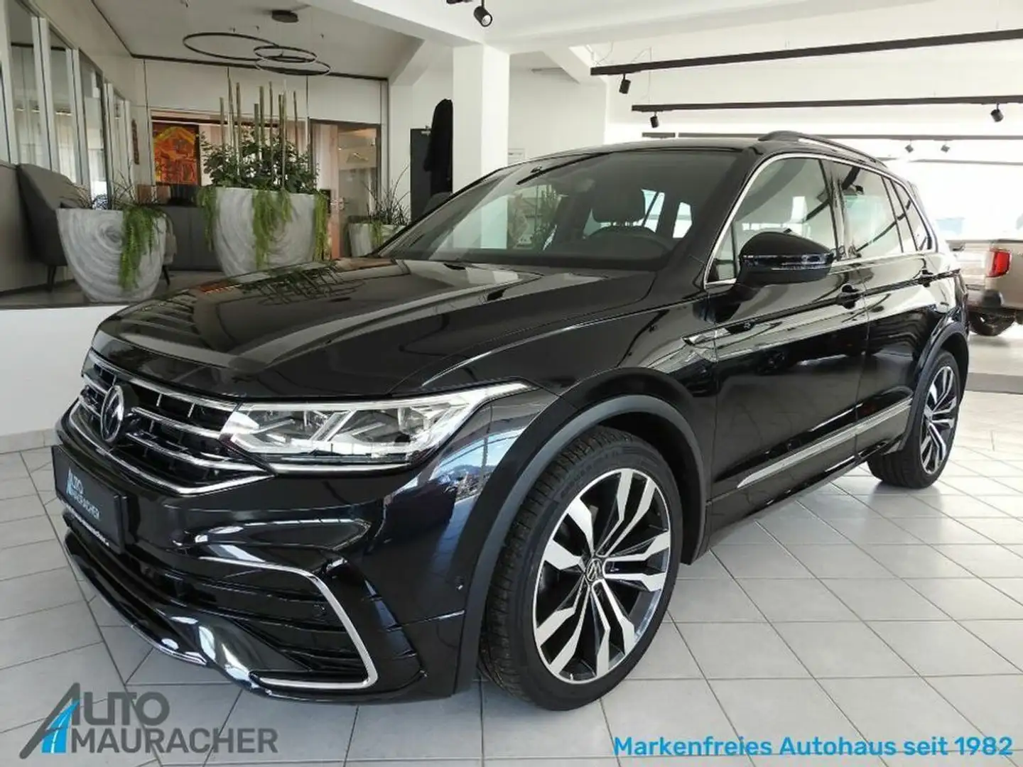 Volkswagen Tiguan 2,0 TDI DSG R-Line 4Motion*IQ.LIGHT*HUP*20'' Schwarz - 1