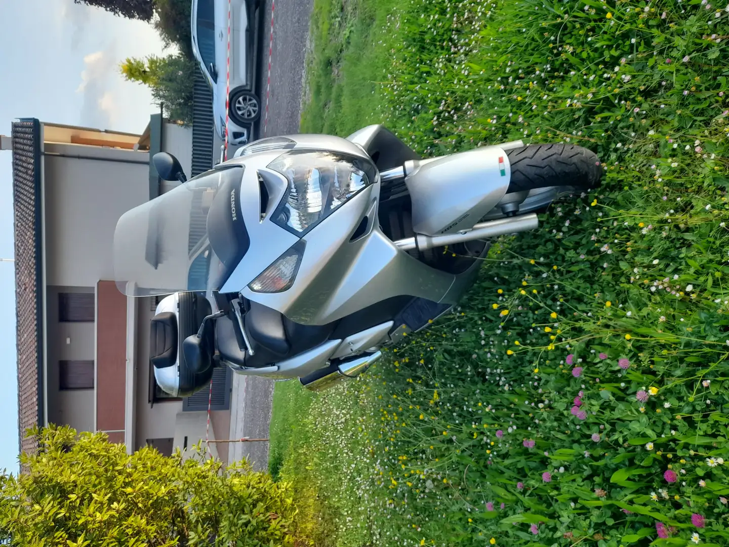 Honda Silver Wing Argintiu - 2
