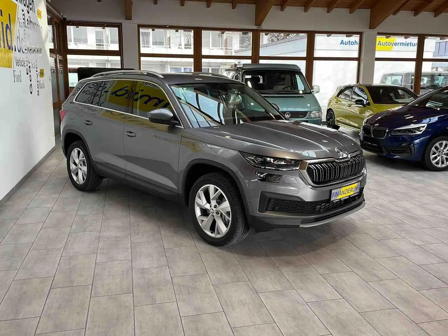 Skoda Kodiaq 2.0 TDI **4x4**Navi**AHK**Standheizung** Szürke - 2