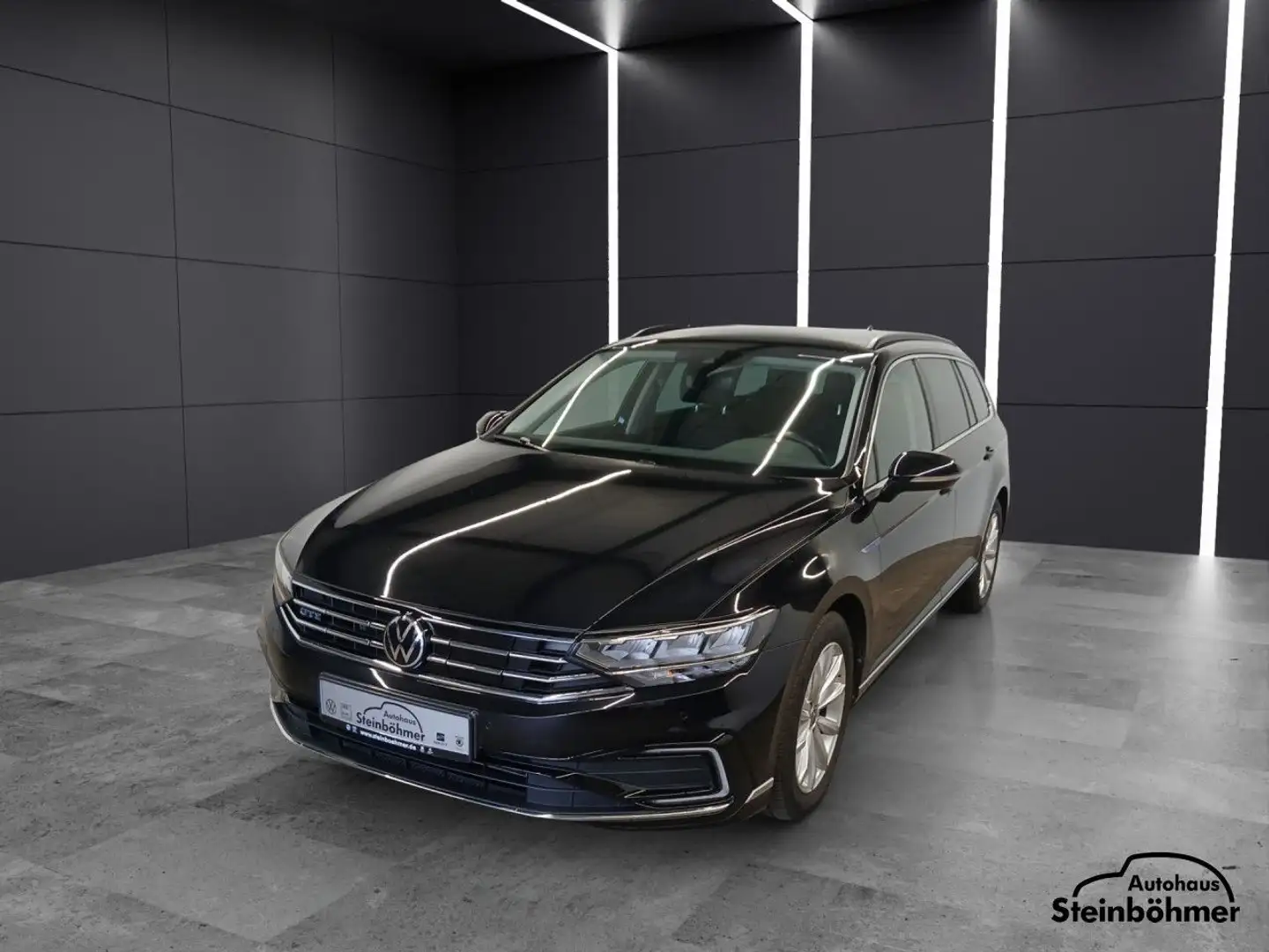 Volkswagen Passat Variant GTE 1.4TSI DSG LED NAV AHK ACC SHZ Schwarz - 2