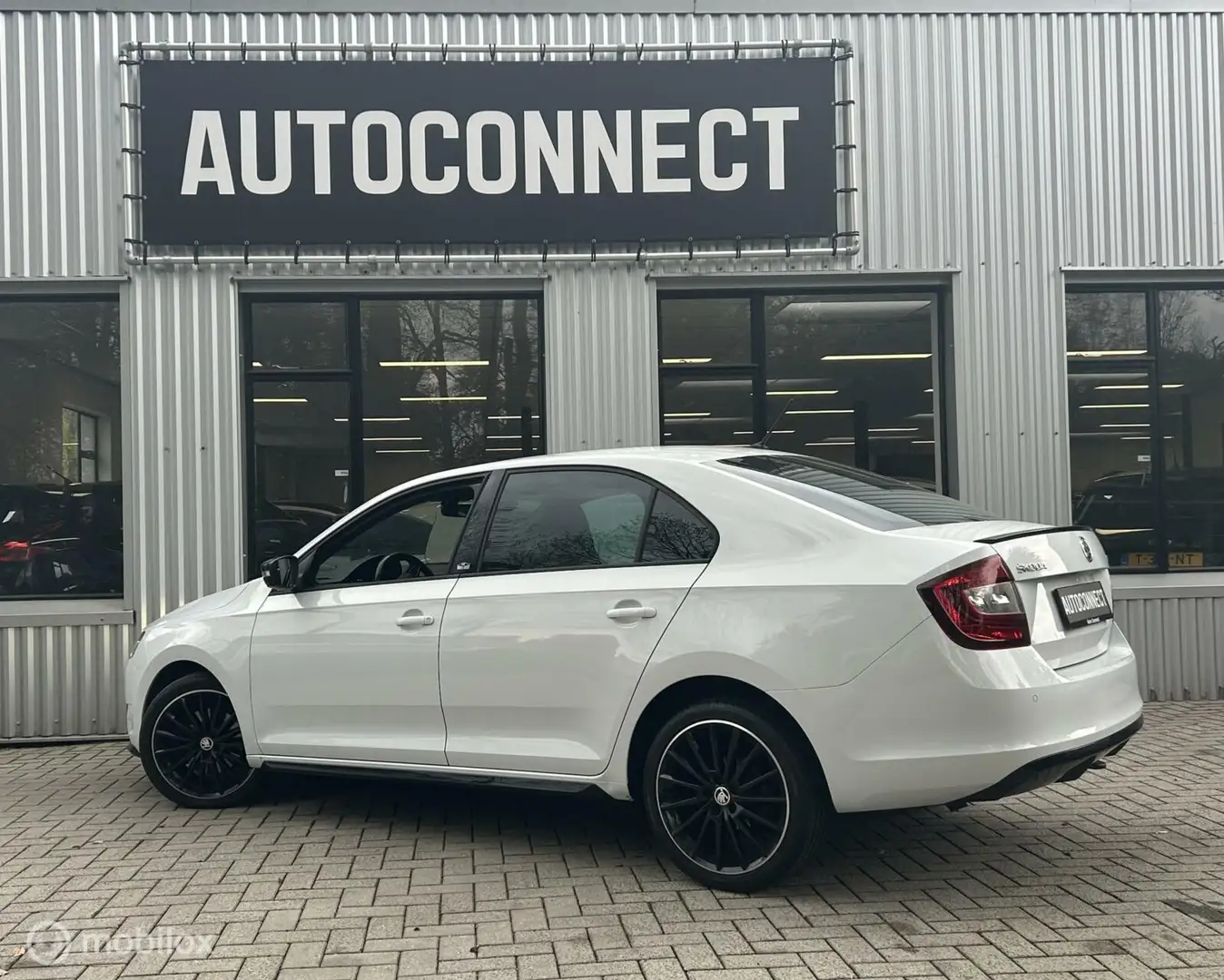Skoda Rapid/Spaceback 1.0 TSI,MONTE CARLO,NAVI,CRUISE,CARPLAY Blanc - 2
