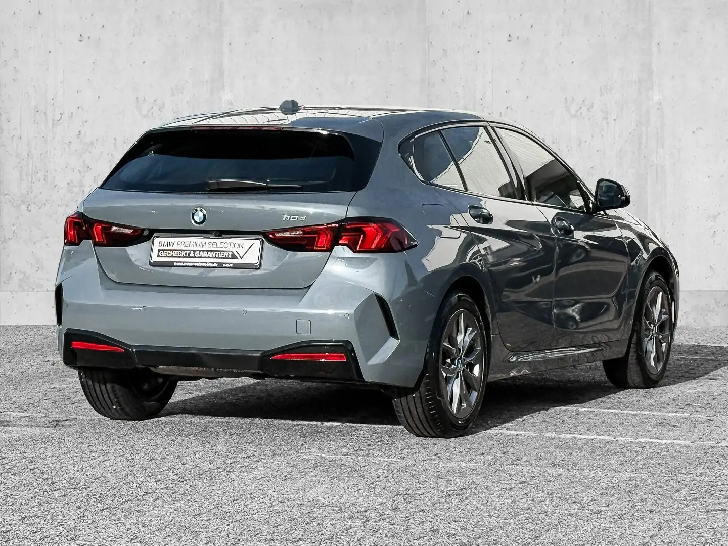 BMW 118 d PA+DA+ADAP LED+SHZ+DAB+KLIMA+UVM. Gris - 2
