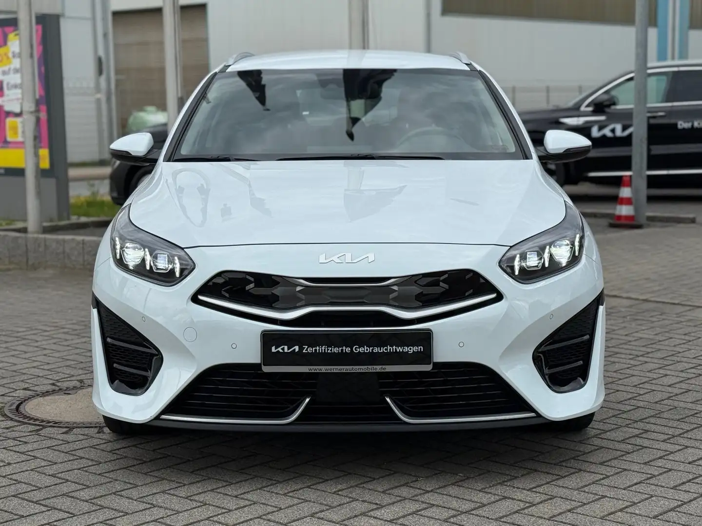 Kia Ceed SW 1.6 PHEV Spirit~8*Fach~BCA~Navi~AHK~ White - 2
