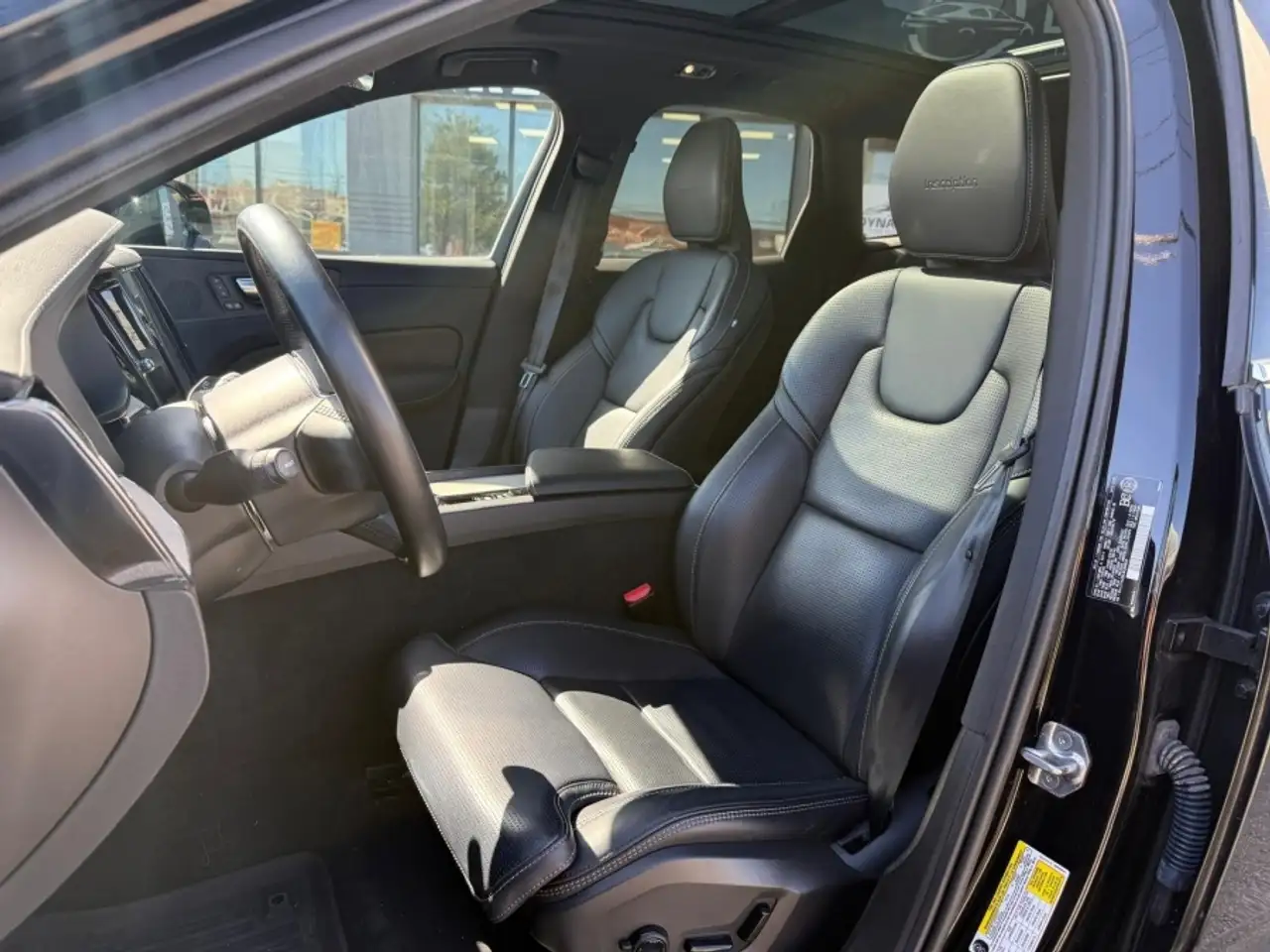 Volvo XC60 снимка Volvo XC60