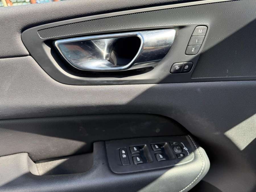 2020 Volvo XC60 T6 INSCRIPTION/ AWD/ PREMIUM PLUS PKG/ HUD thumb 22