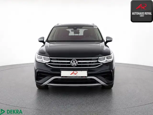 Volkswagen Tiguan Allspace view 8