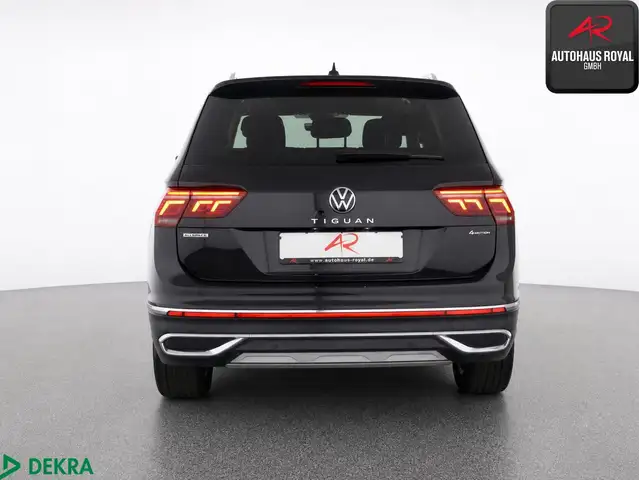 Volkswagen Tiguan Allspace view 4