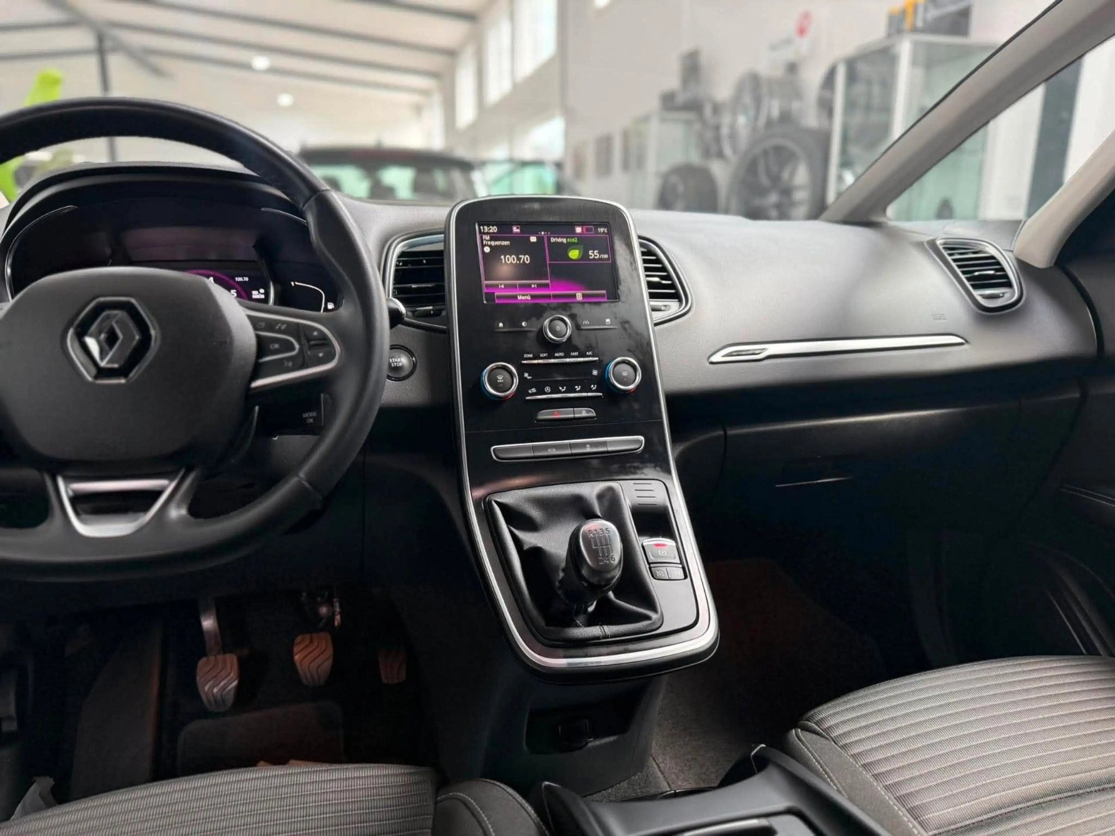 Renault Grand Scenic IV Grand Zen /7 Sitze/Euro6/Keyless — photo 9
