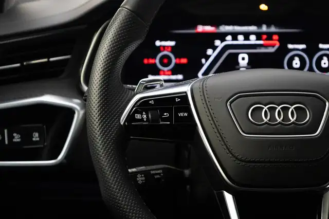 Audi RS6 Avant view 21