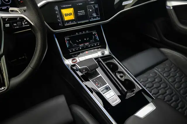 Audi RS6 Avant view 13