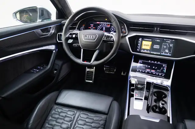 Audi RS6 Avant view 18