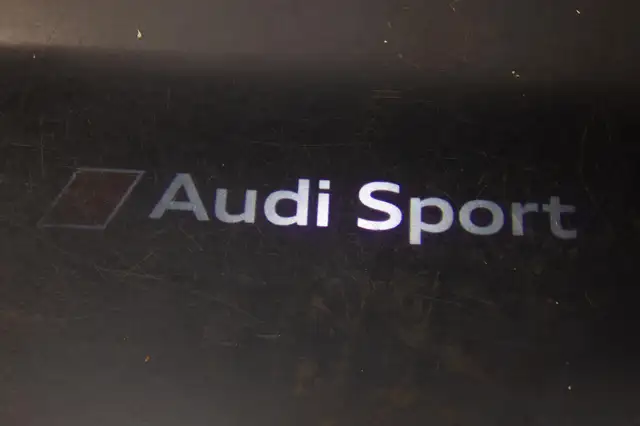 Audi RS6 Avant view 27