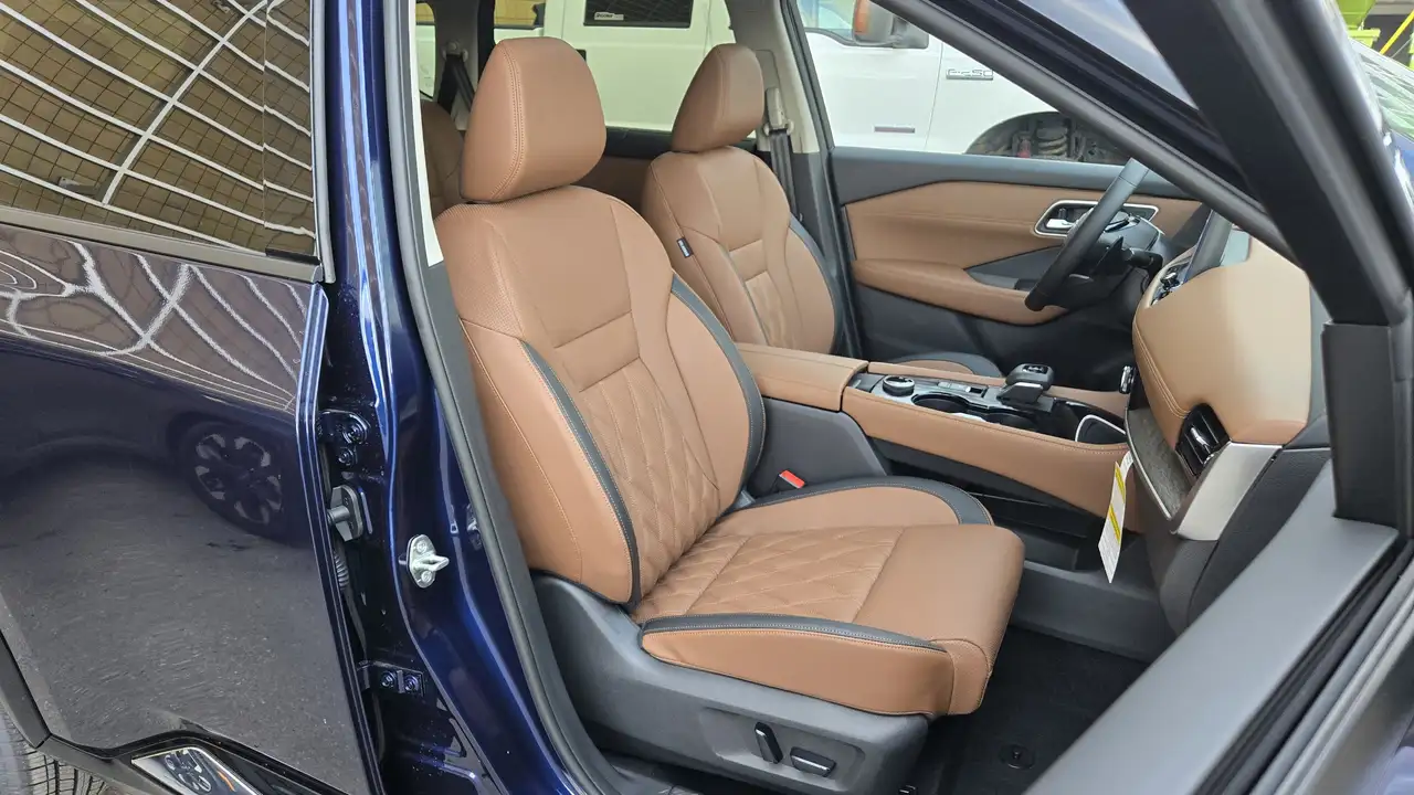 Nissan Rogue fotografie Nissan Rogue