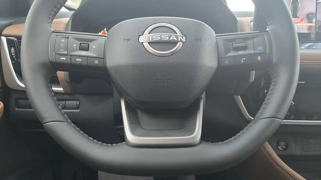 Nissan Rogue fotografie Nissan Rogue