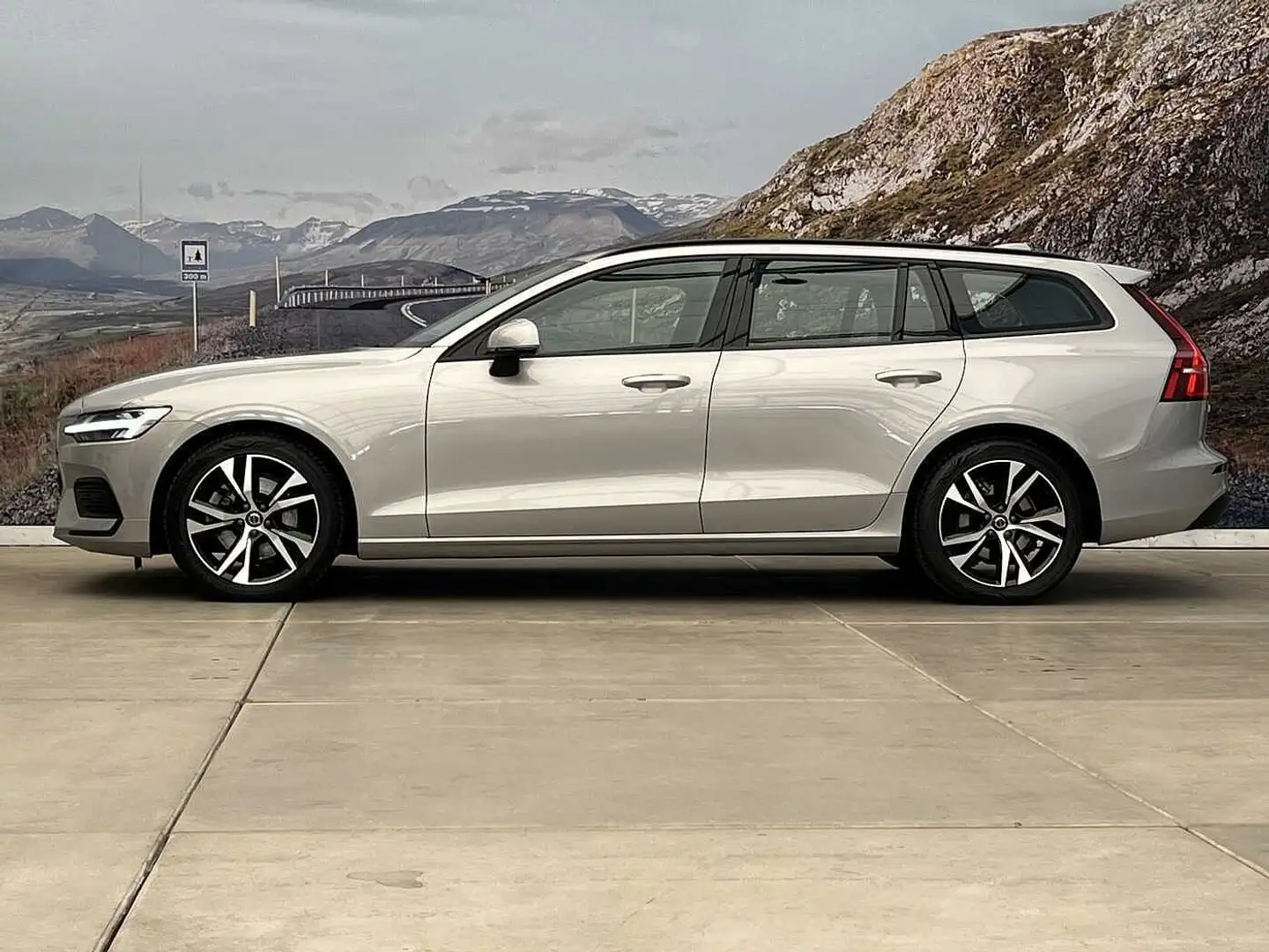 Volvo V60 B3 - ACC + BLIS + WINTER + 18' +... Argent - 2