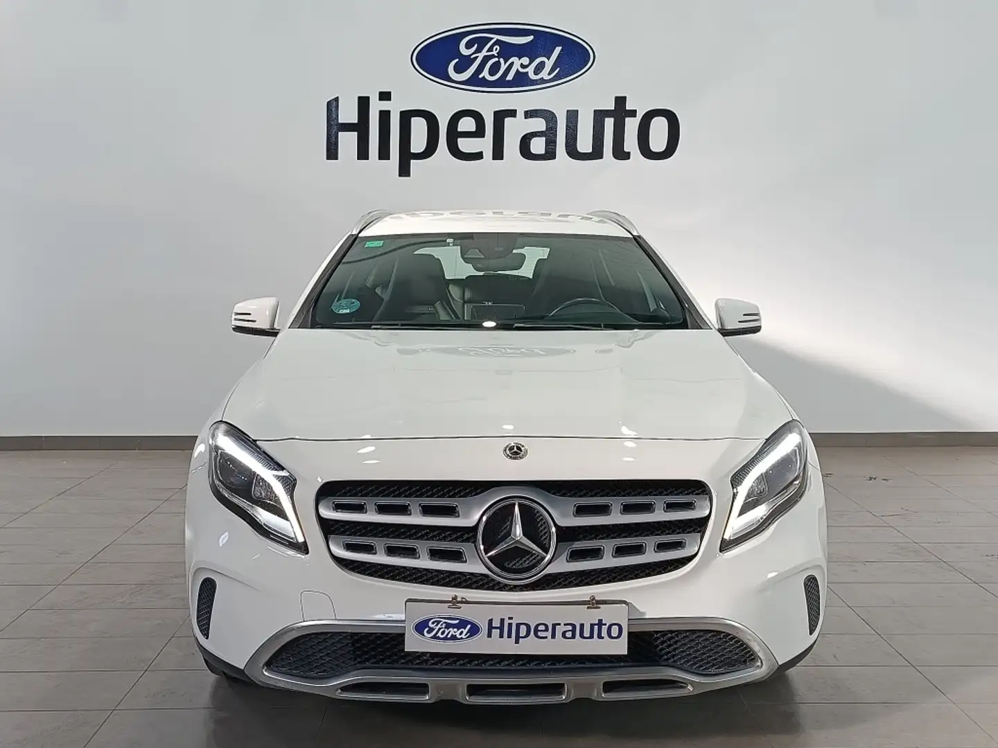 Mercedes-Benz GLA 180 Bianco - 2