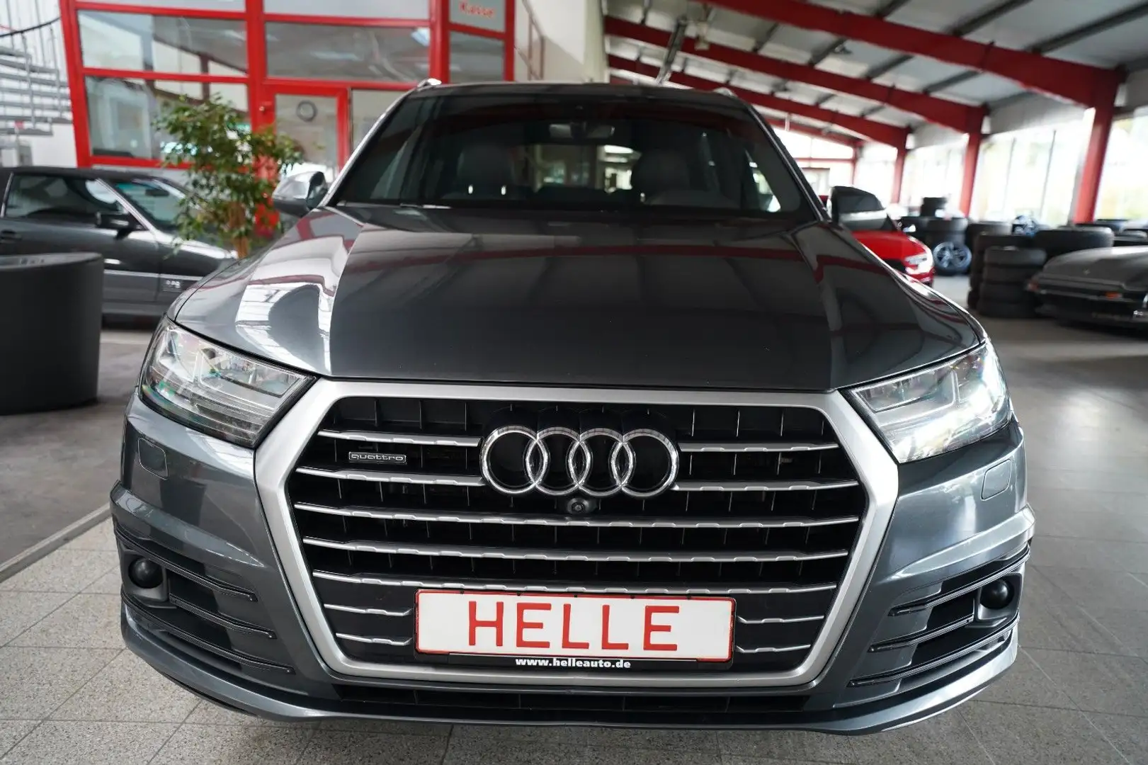 Audi Q7 45 TDI quattro*AHK+STHZ+360°+ACC Grijs - 2