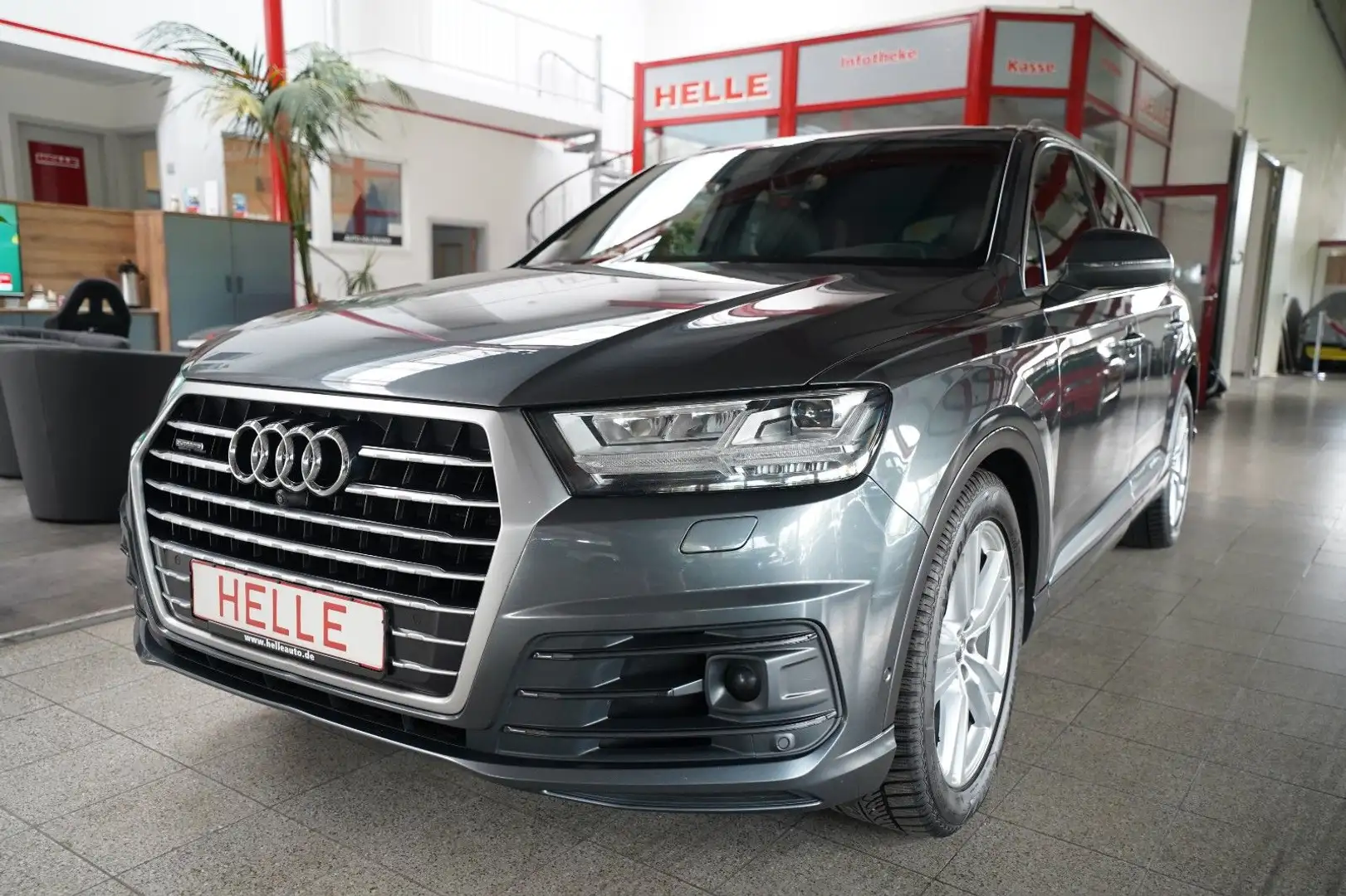 Audi Q7 45 TDI quattro*AHK+STHZ+360°+ACC Grijs - 1