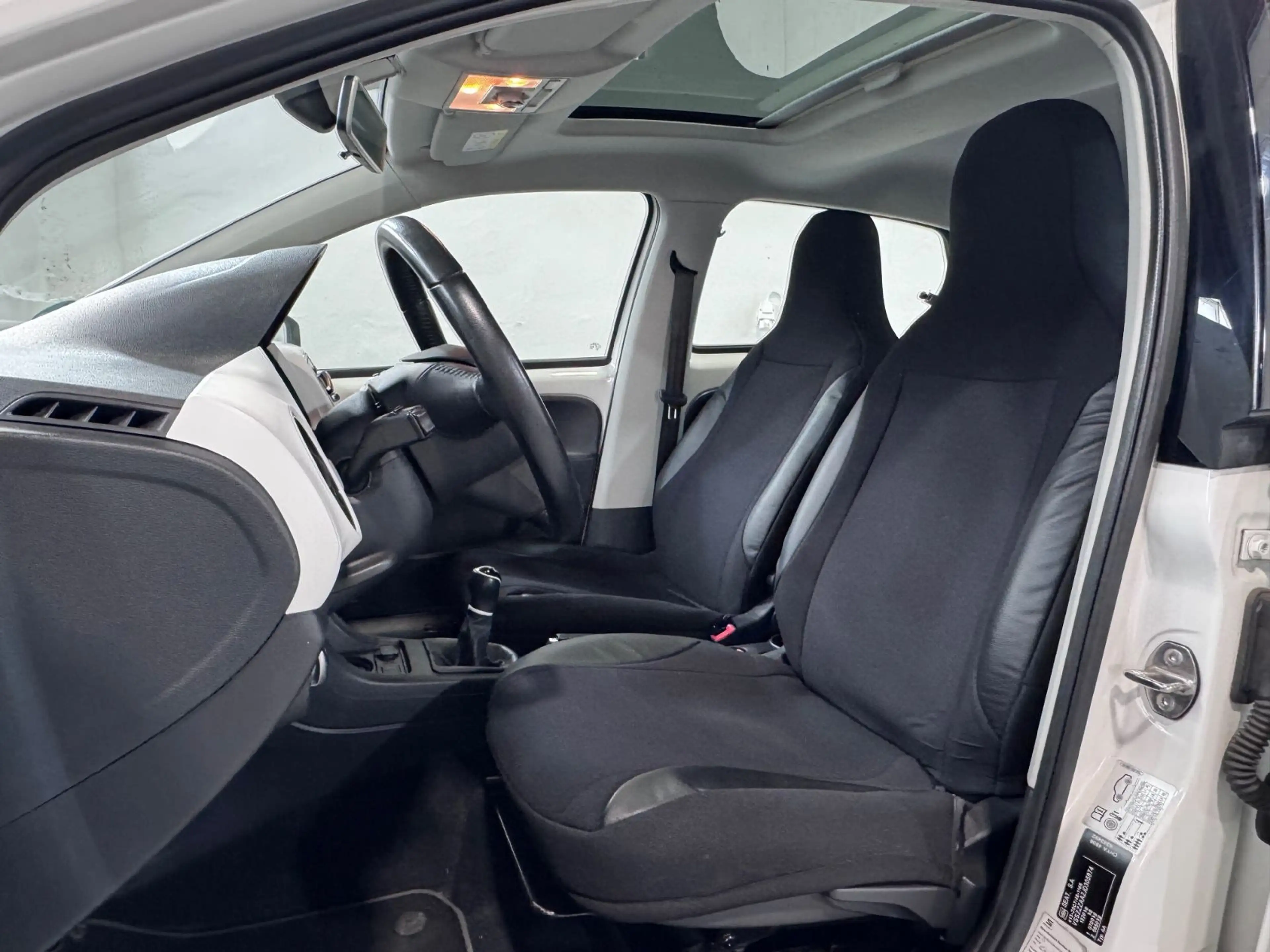 SEAT Mii Chic *Klimaanlage*Schiebedach*Tempomat* — photo 5