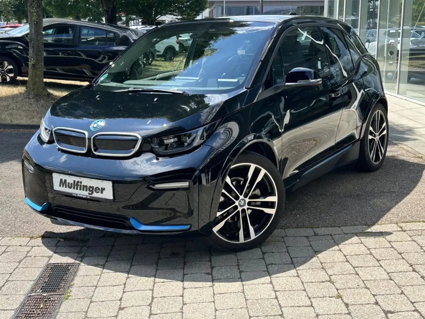 BMW i3 s (120 Ah) Navi LED Kamera GlasDach Sitzh.20" Schwarz - 2
