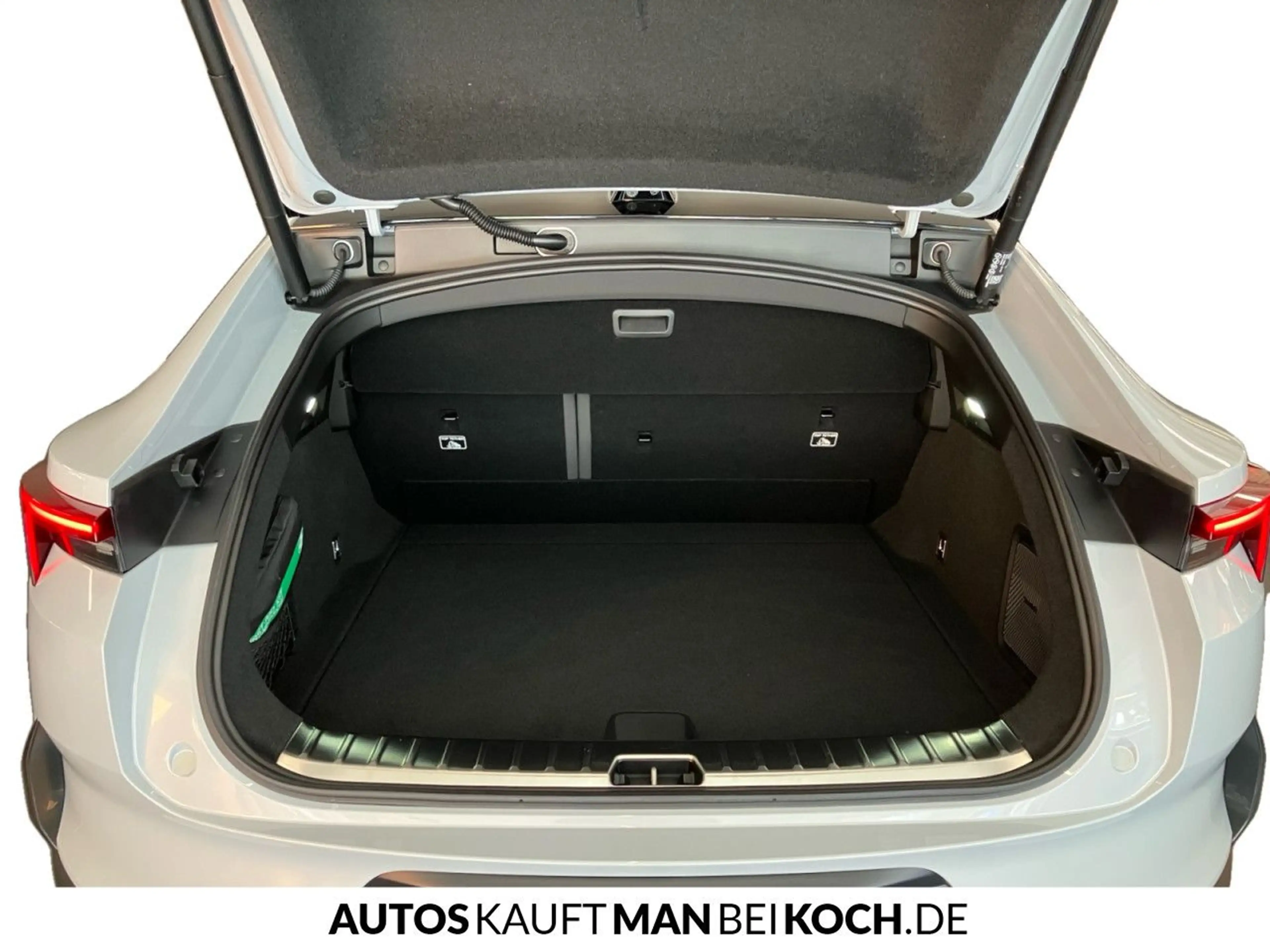 Polestar 4 Long Range Single PLUS BLIS HUD HK PANO GOOGLE — photo 15
