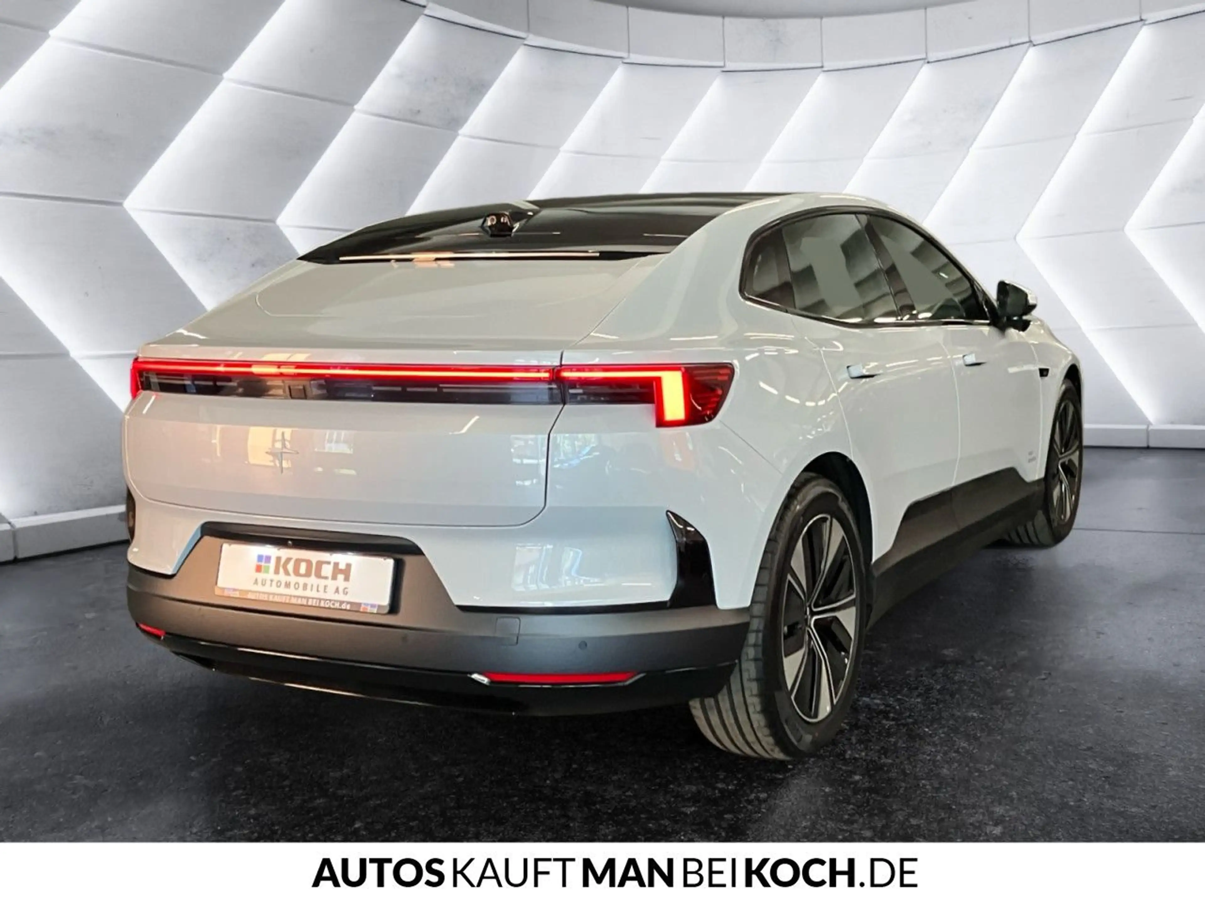 Polestar 4 Long Range Single PLUS BLIS HUD HK PANO GOOGLE — photo 5