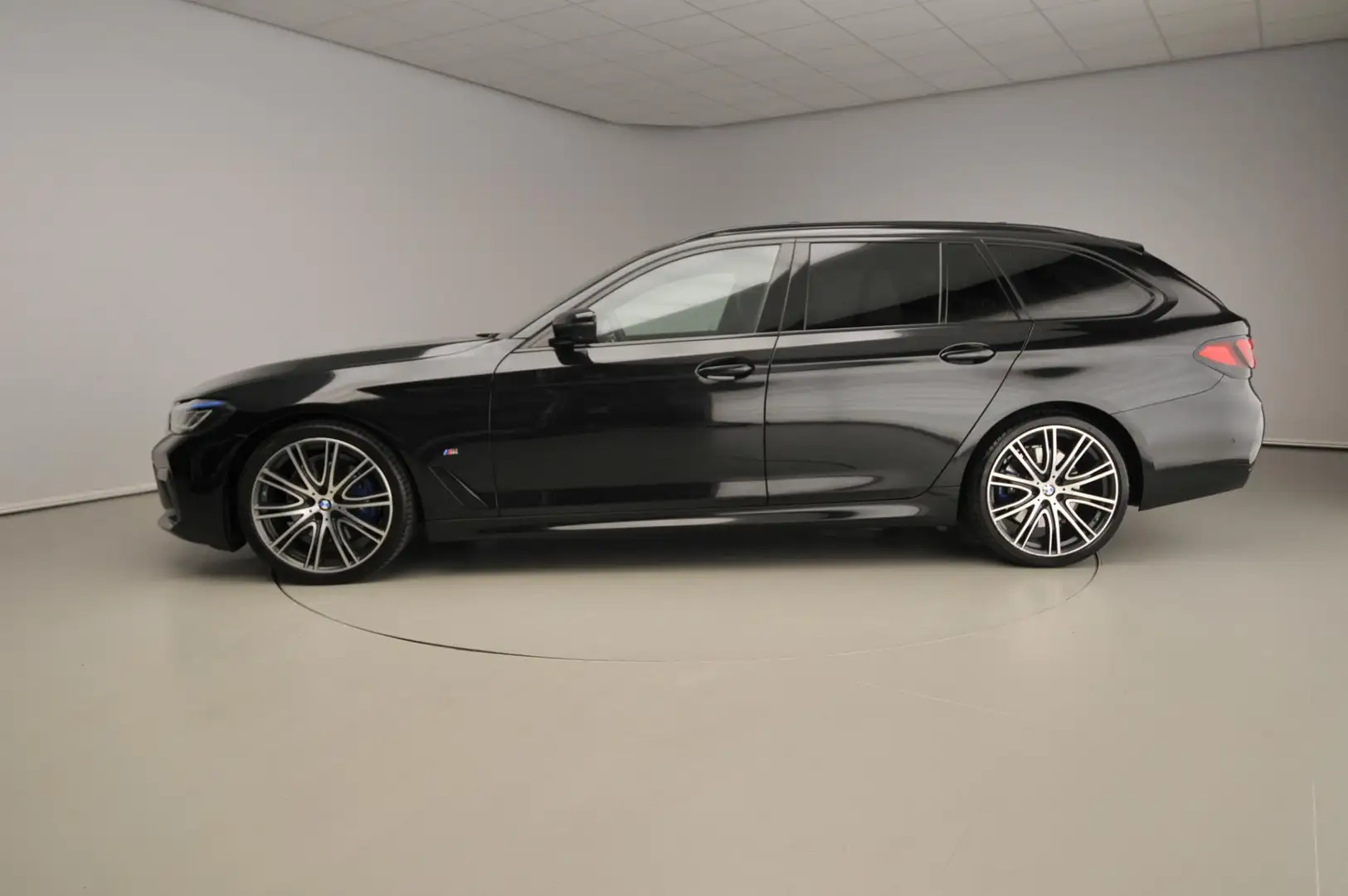 BMW 530 5 Serie Touring 530i | M-Sportpakket | Laserlicht Zwart - 2
