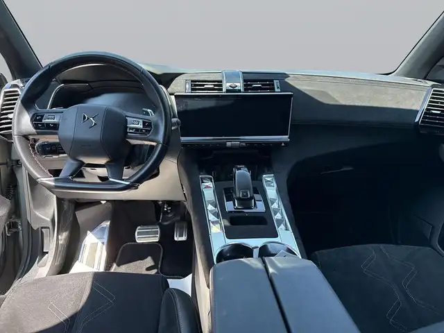 DS Automobiles DS 7 view 10