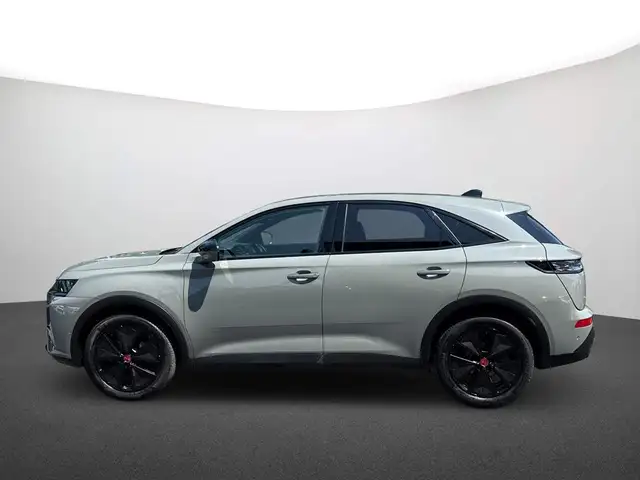 DS Automobiles DS 7 view 4