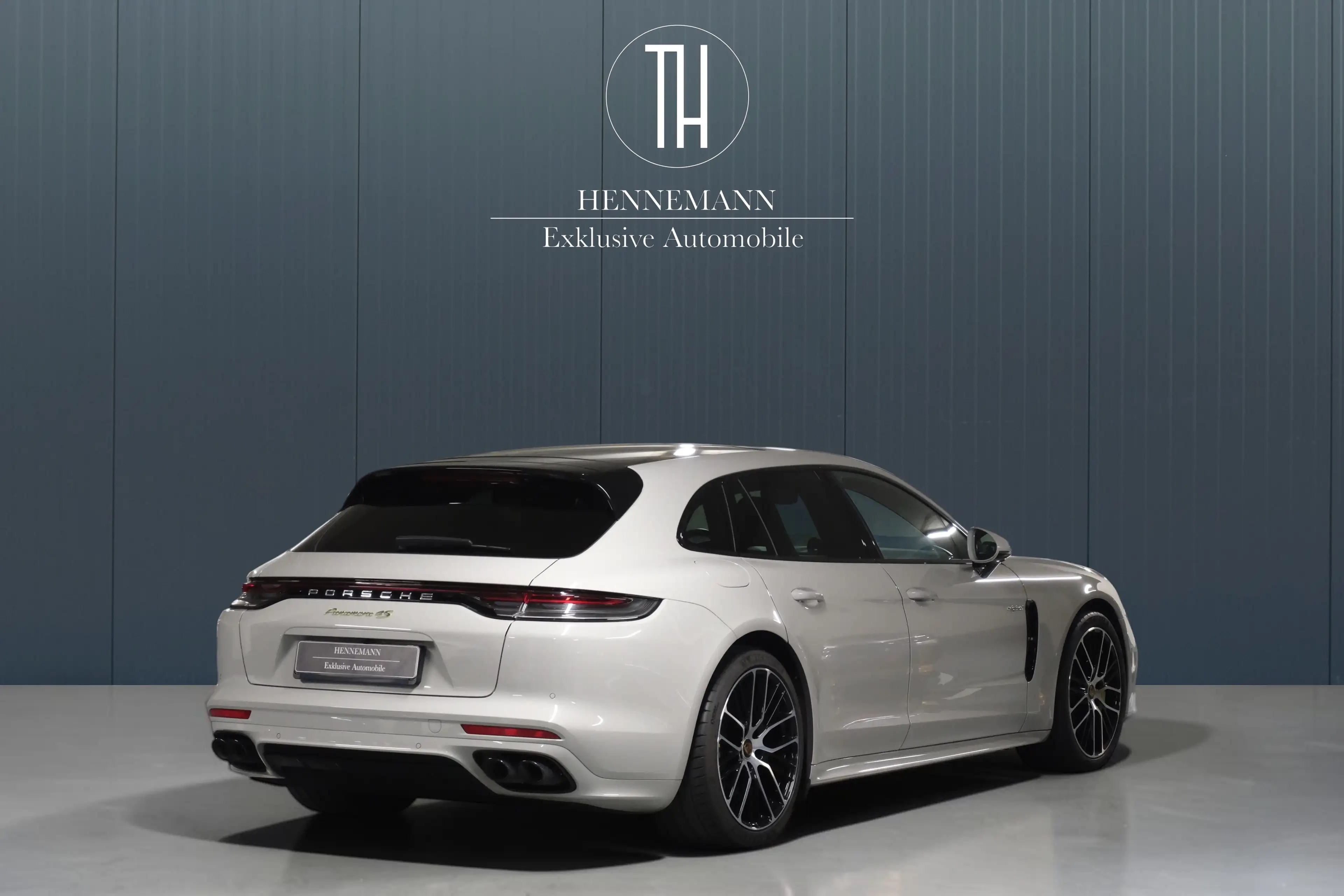 Porsche Panamera 4S E-Hybrid Sport Turismo*Massage*Pano*Matrix*SportDesign* — photo 4
