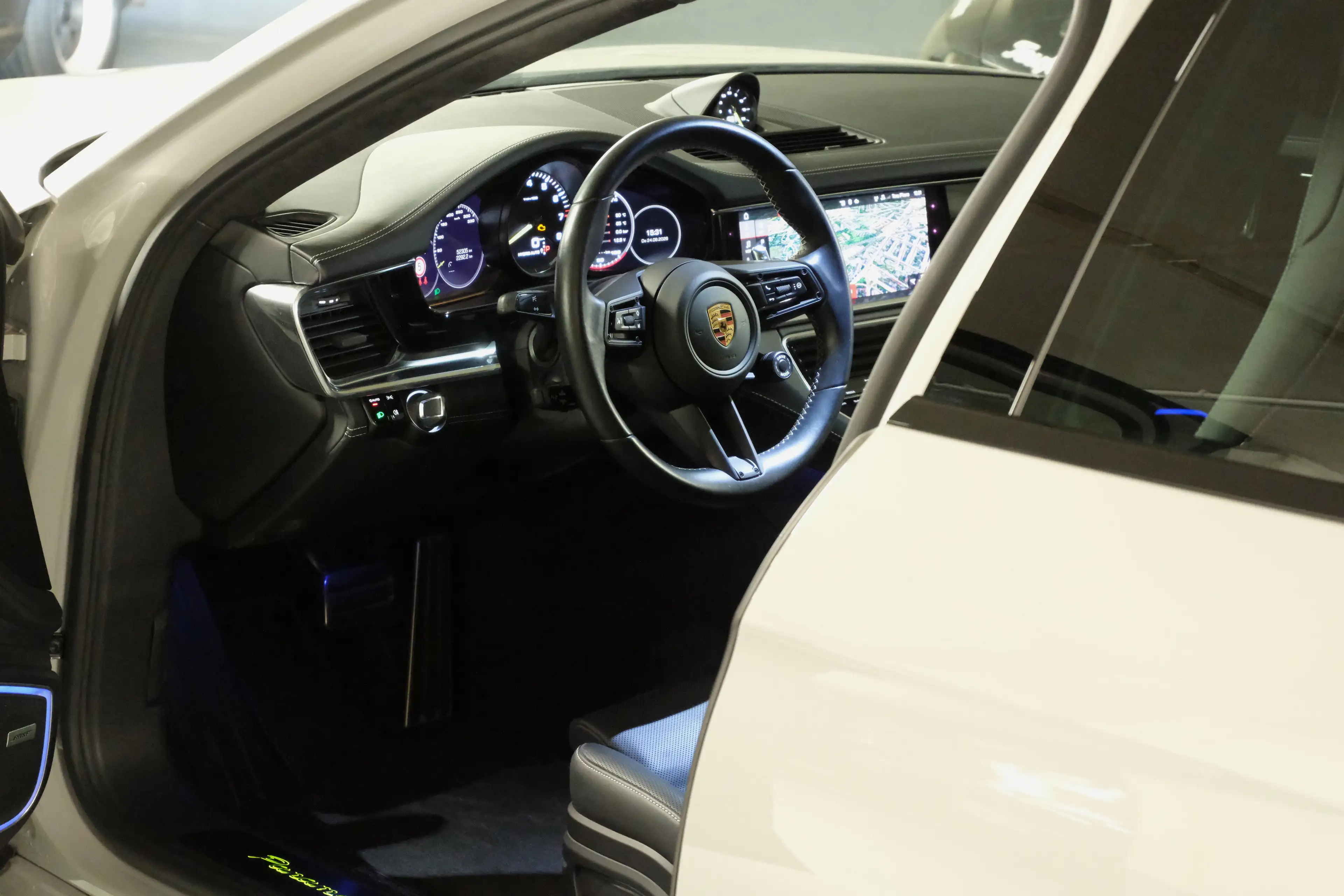 Porsche Panamera 4S E-Hybrid Sport Turismo*Massage*Pano*Matrix*SportDesign* — photo 12