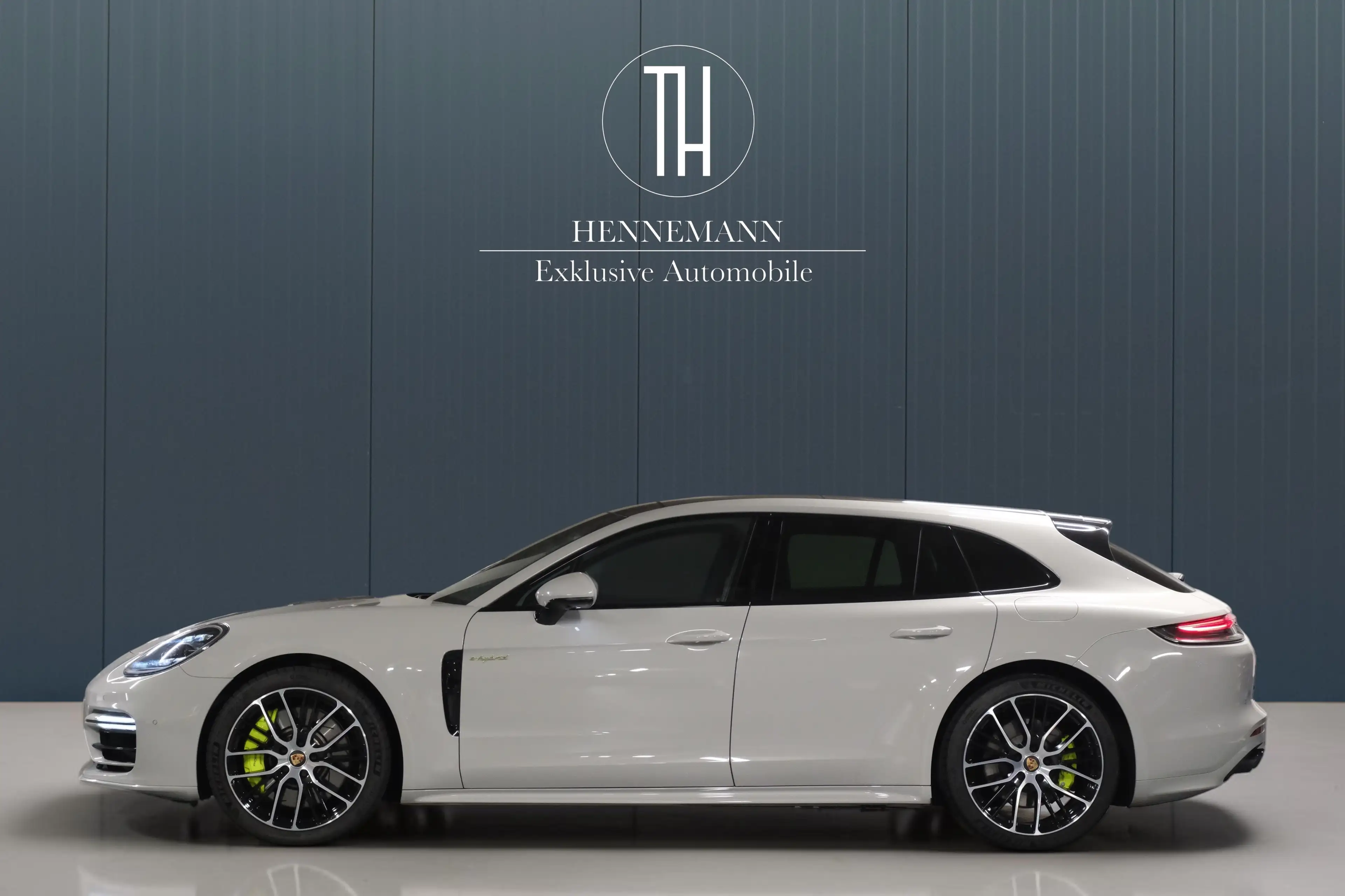 Porsche Panamera 4S E-Hybrid Sport Turismo*Massage*Pano*Matrix*SportDesign* — photo 3