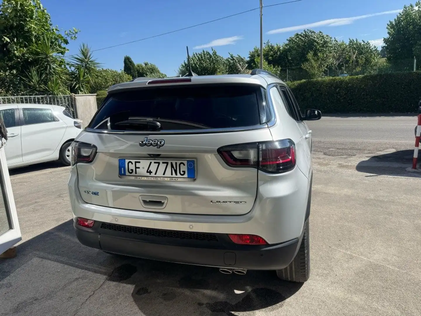 Jeep Compass PROMO FINANZIAMENTO 1.3 190 CV 4xe Limited Argento - 2