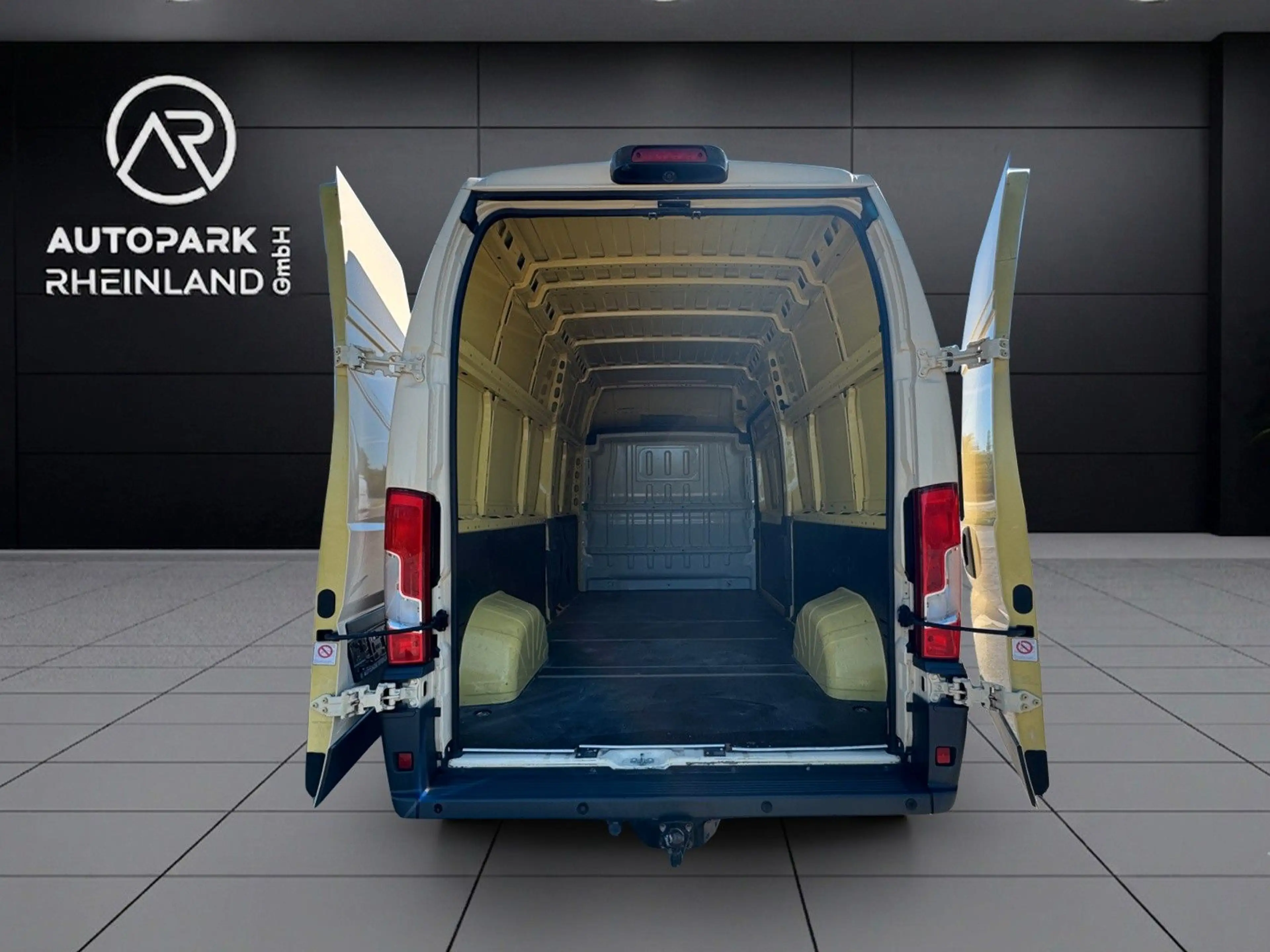 Peugeot Boxer Kasten Grossraum 335 L3H3*KLIMA*KAMERA* — photo 9