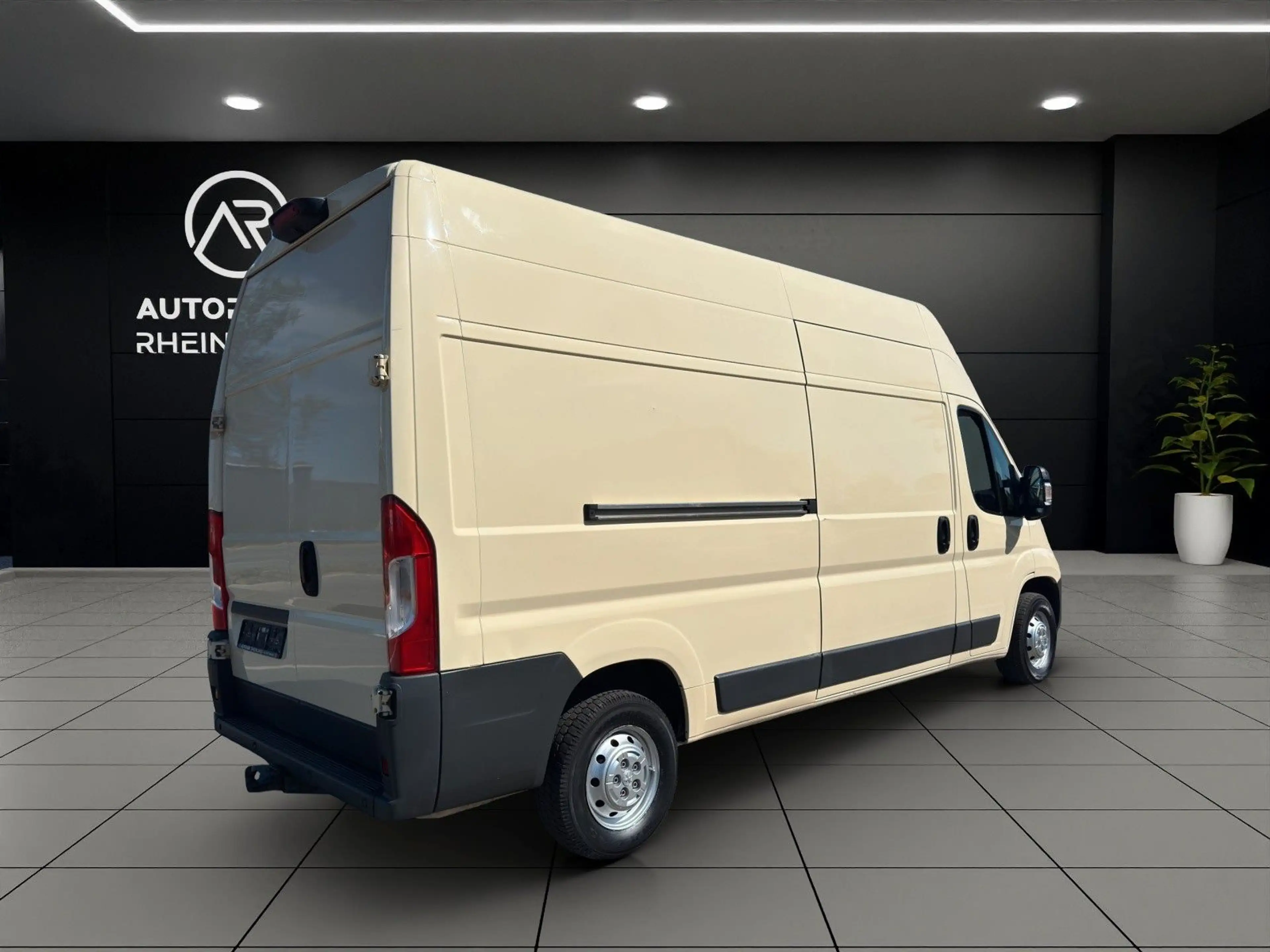 Peugeot Boxer Kasten Grossraum 335 L3H3*KLIMA*KAMERA* — photo 8