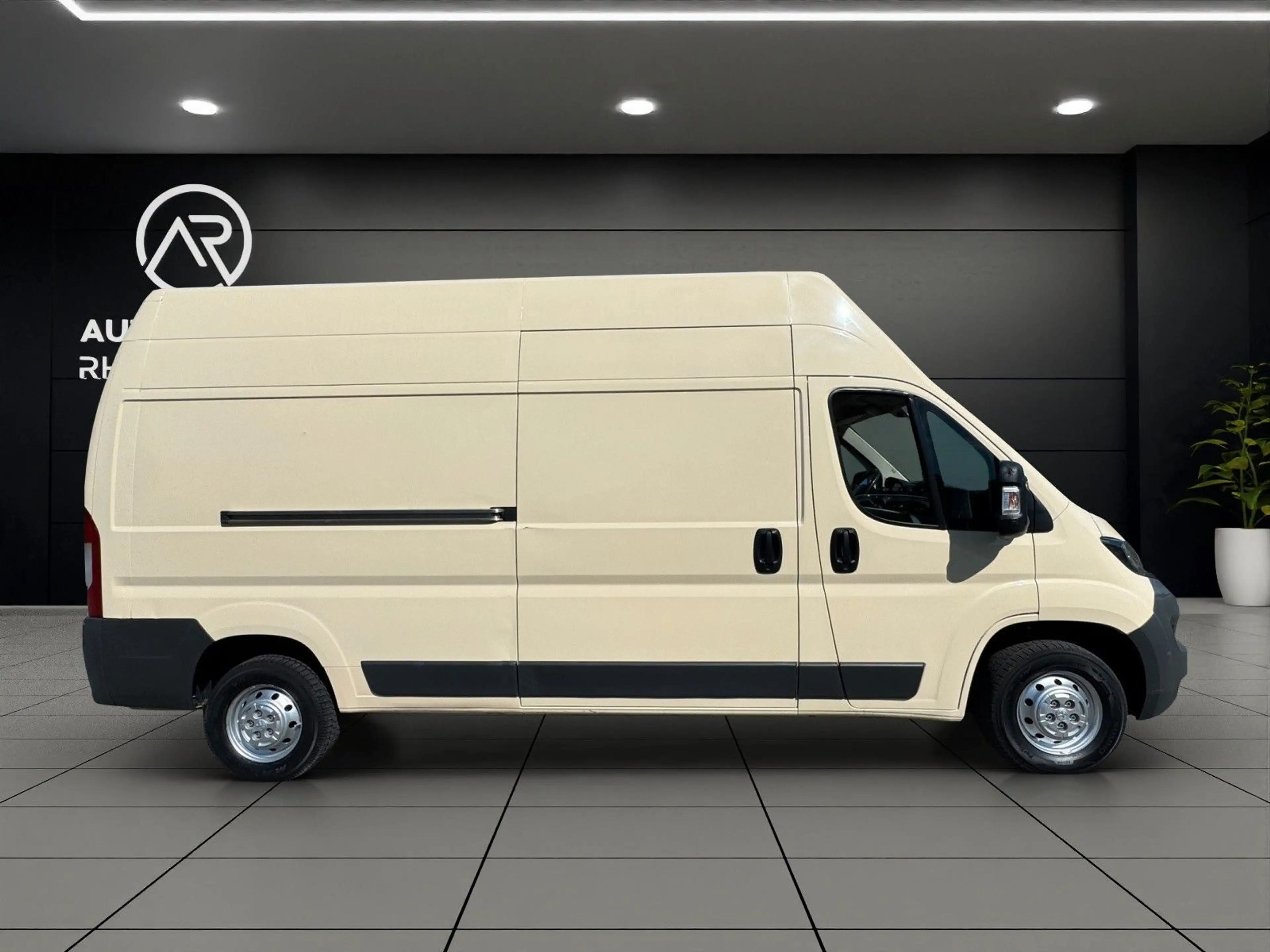 Peugeot Boxer Kasten Grossraum 335 L3H3*KLIMA*KAMERA* — photo 2