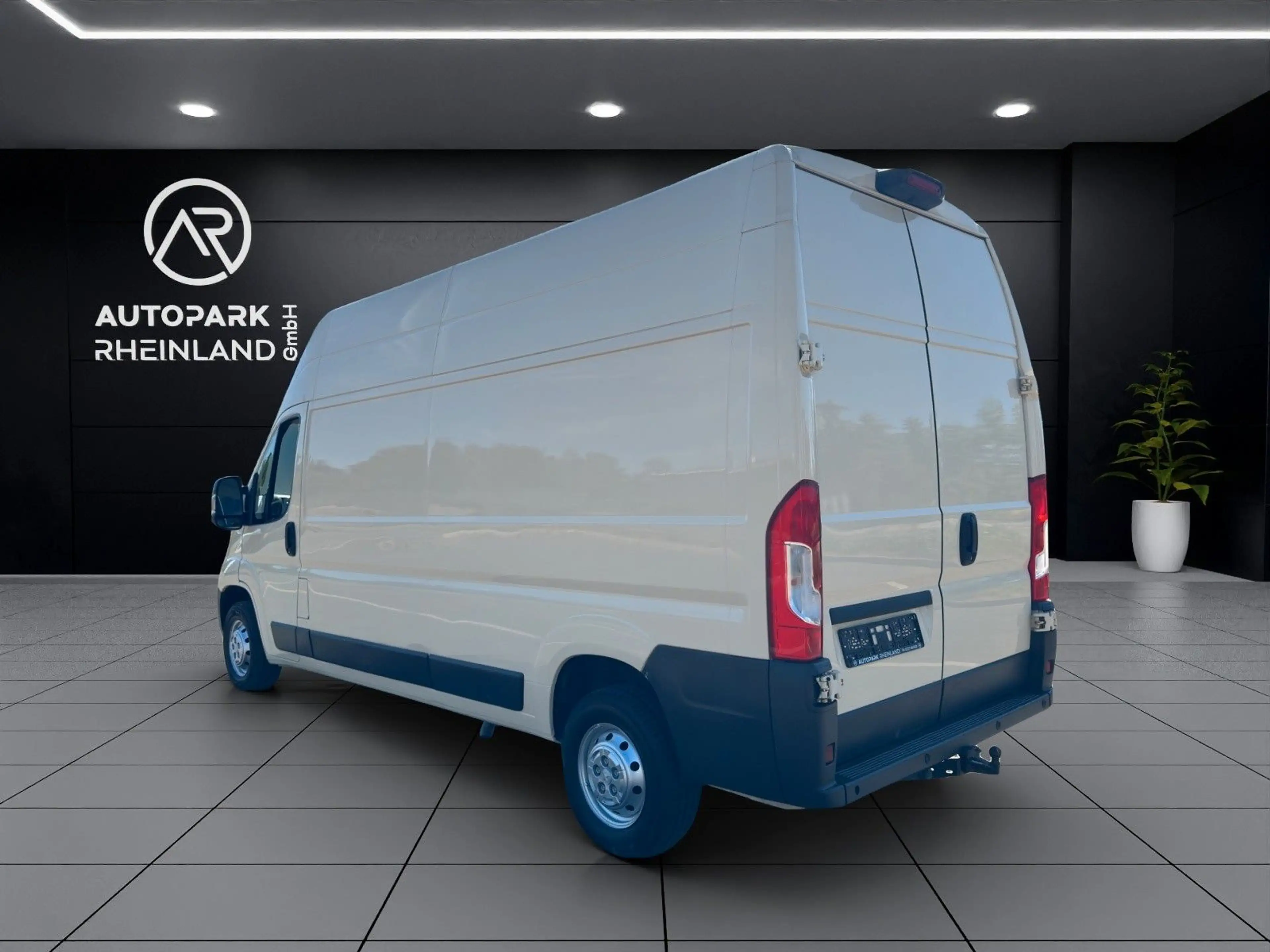 Peugeot Boxer Kasten Grossraum 335 L3H3*KLIMA*KAMERA* — photo 6