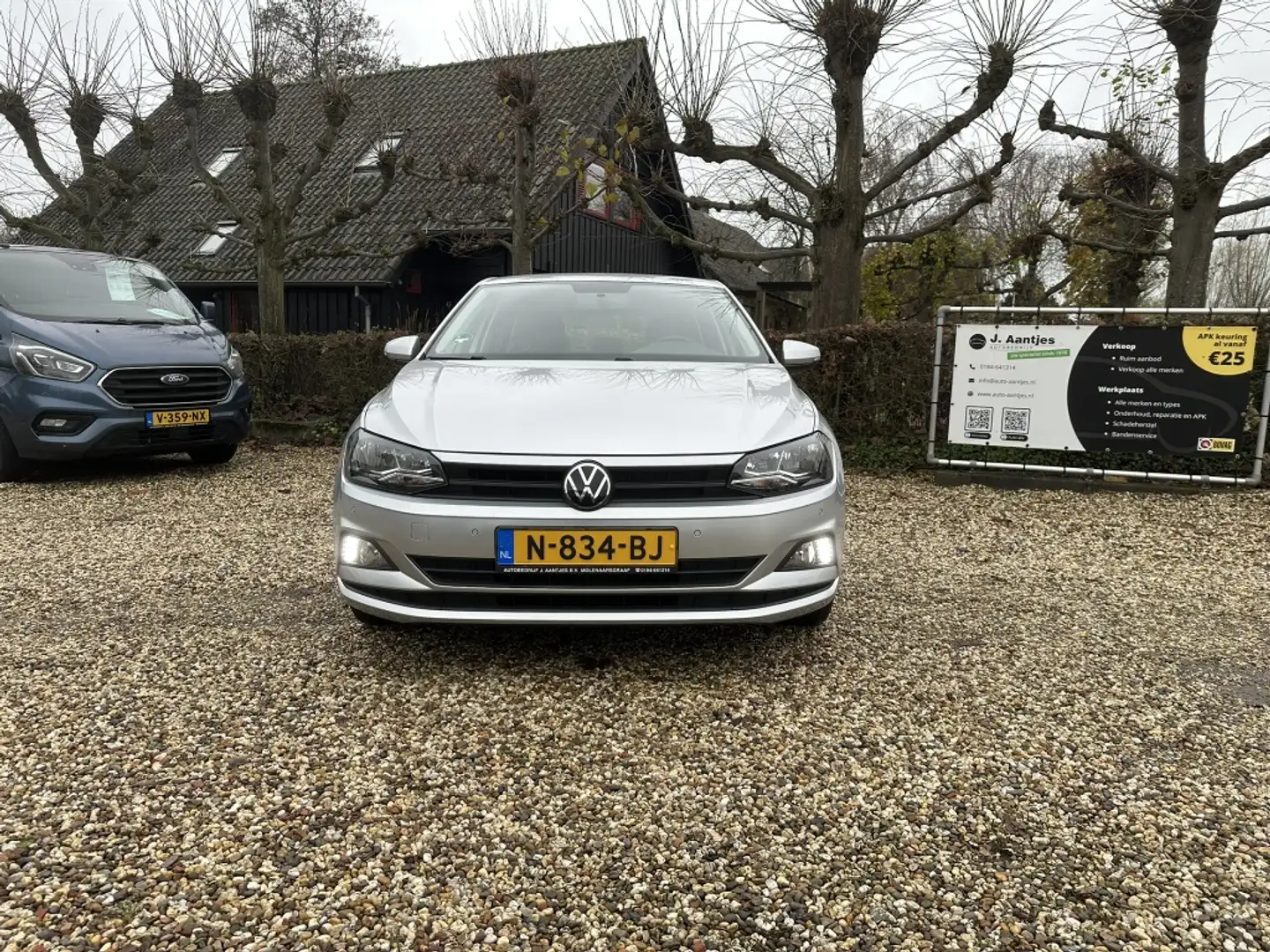 Volkswagen Polo 1.0 Comfortline PDC V/A, Carplay Gris - 2