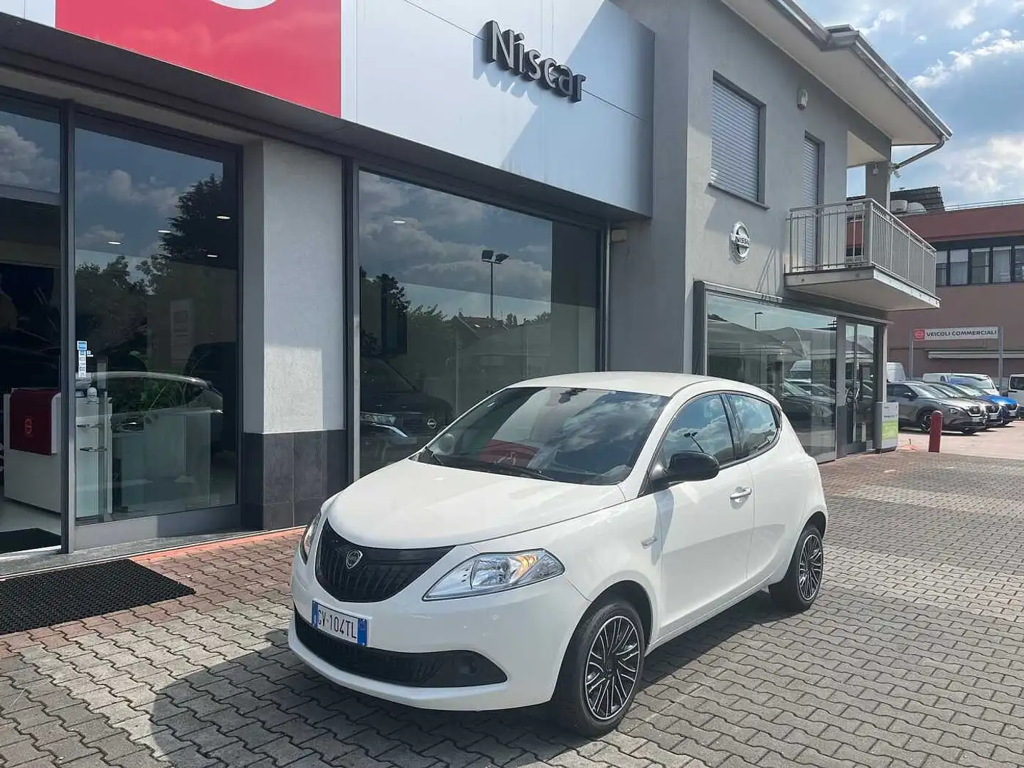 Lancia Ypsilon 3ª serie 1.0 FireFly 5 porte S&S Hybrid Oro Bianco - 1